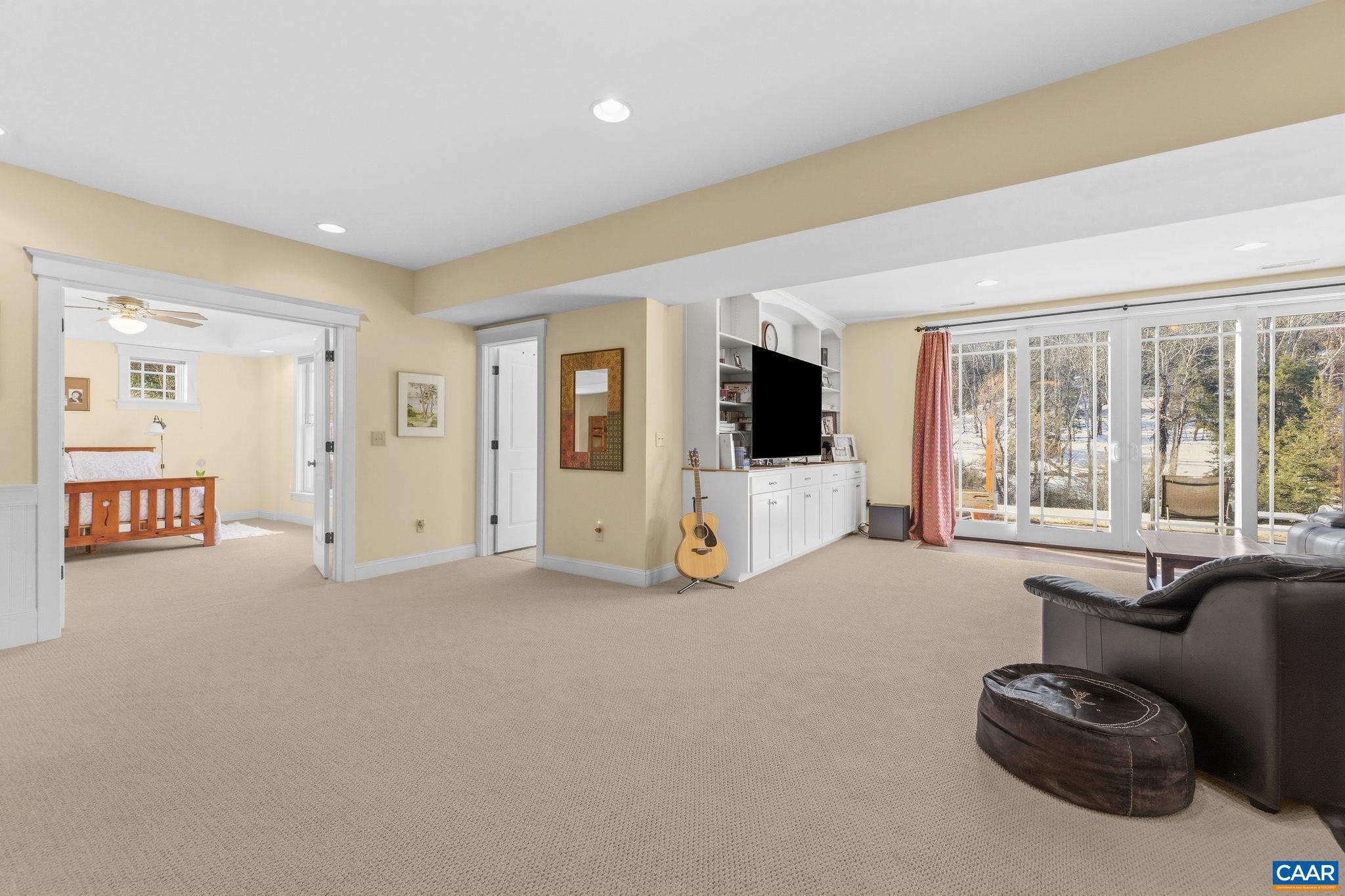 3135 ROCKS FARM CT