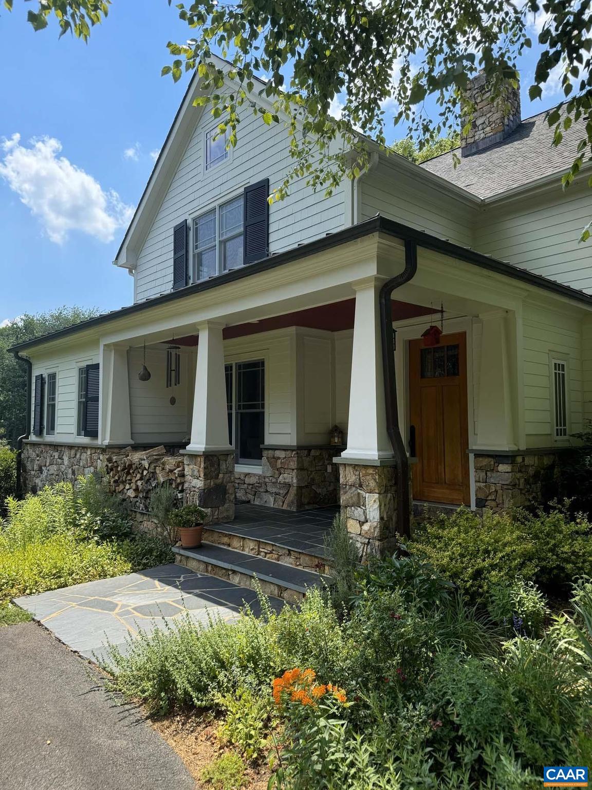 3135 ROCKS FARM CT