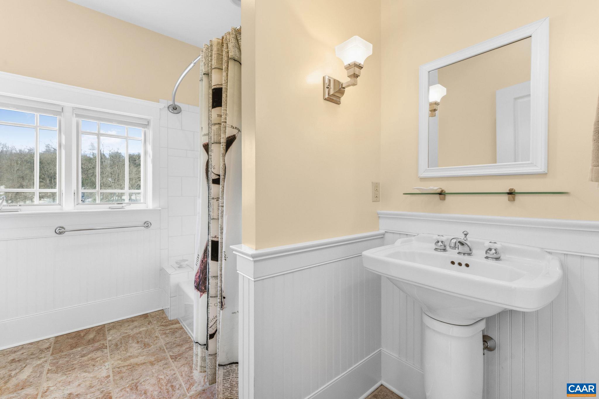 3135 ROCKS FARM CT