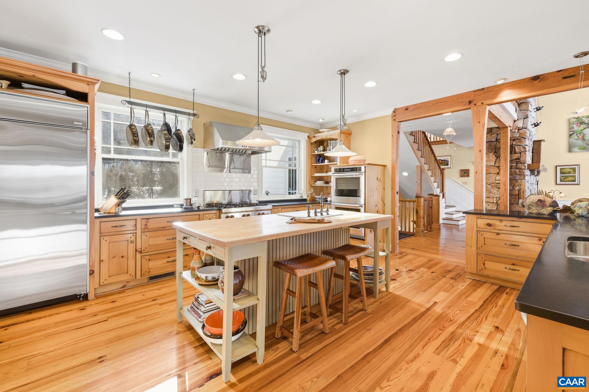 3135 ROCKS FARM CT