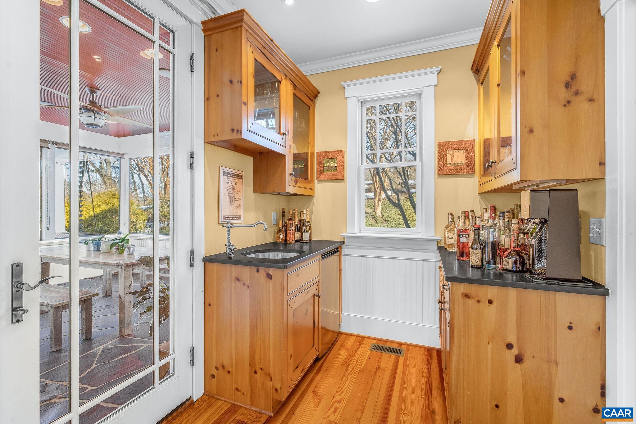 3135 ROCKS FARM CT