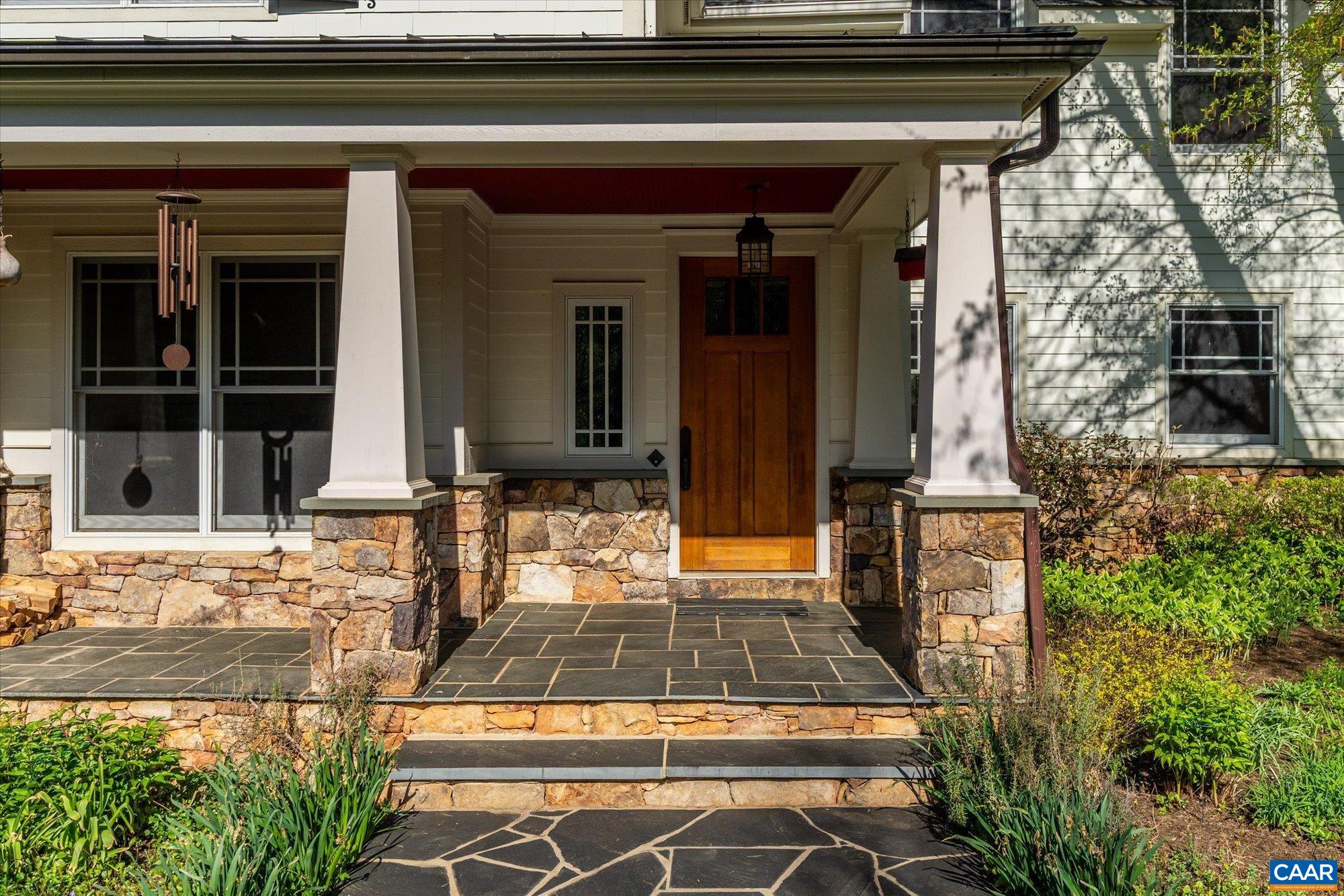 3135 ROCKS FARM CT