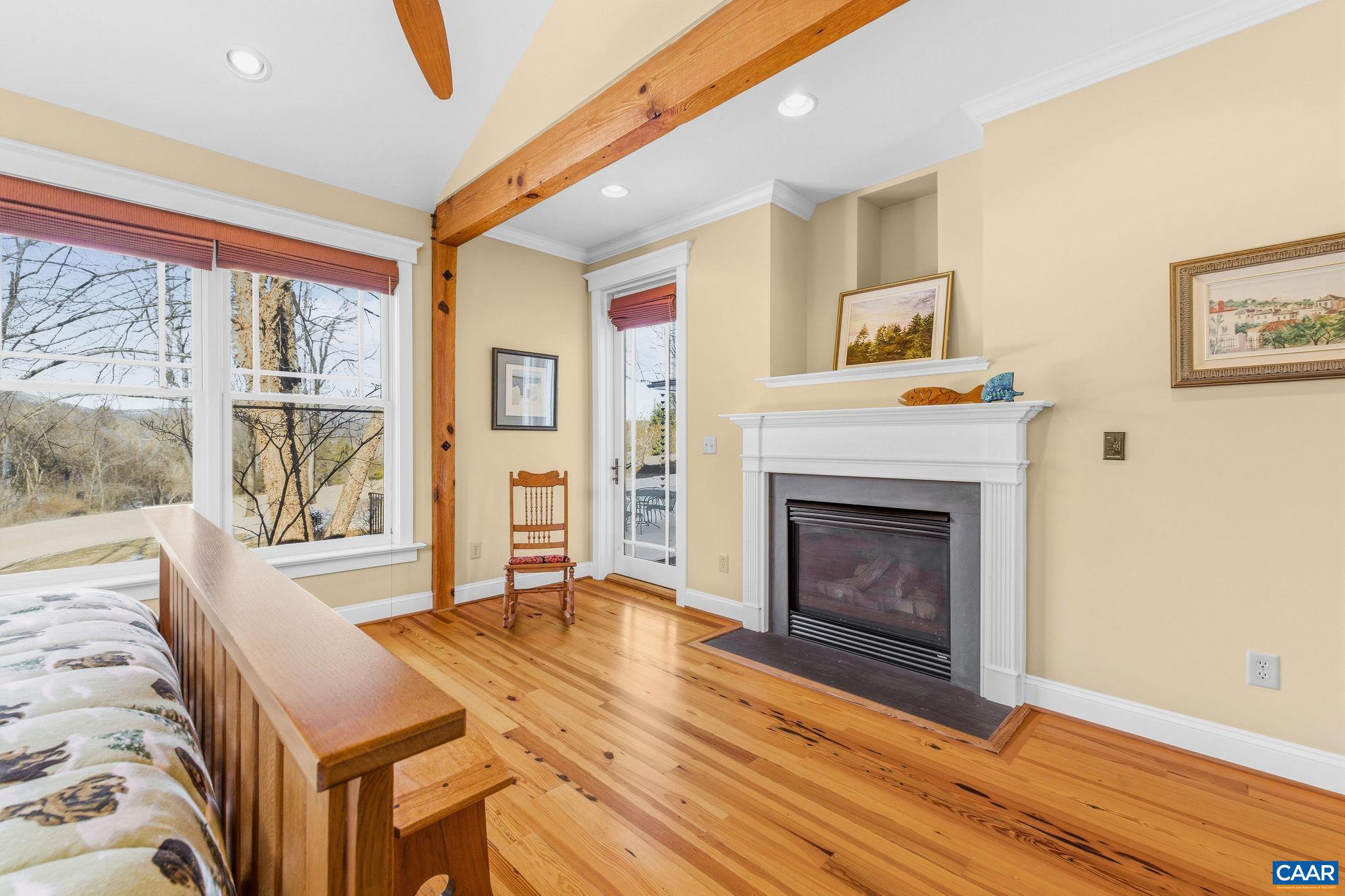 3135 ROCKS FARM CT