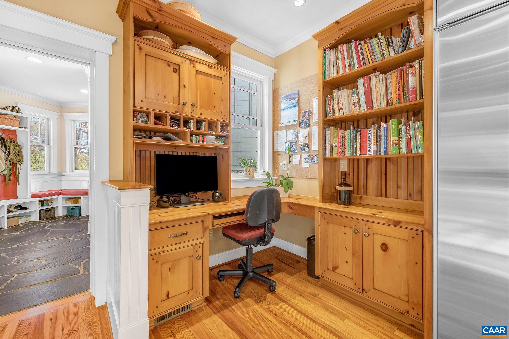 3135 ROCKS FARM CT