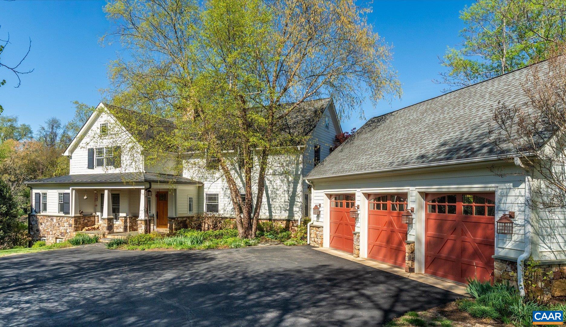 3135 ROCKS FARM CT