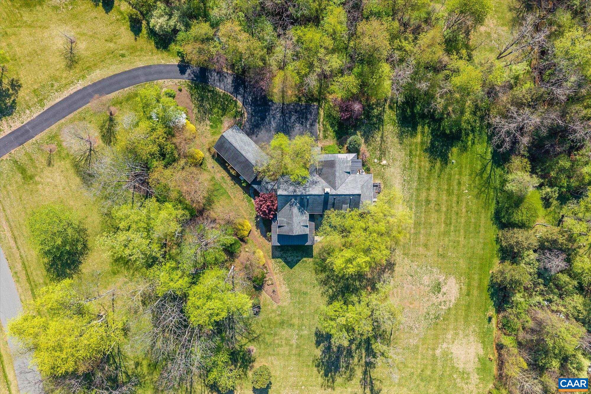 3135 ROCKS FARM CT