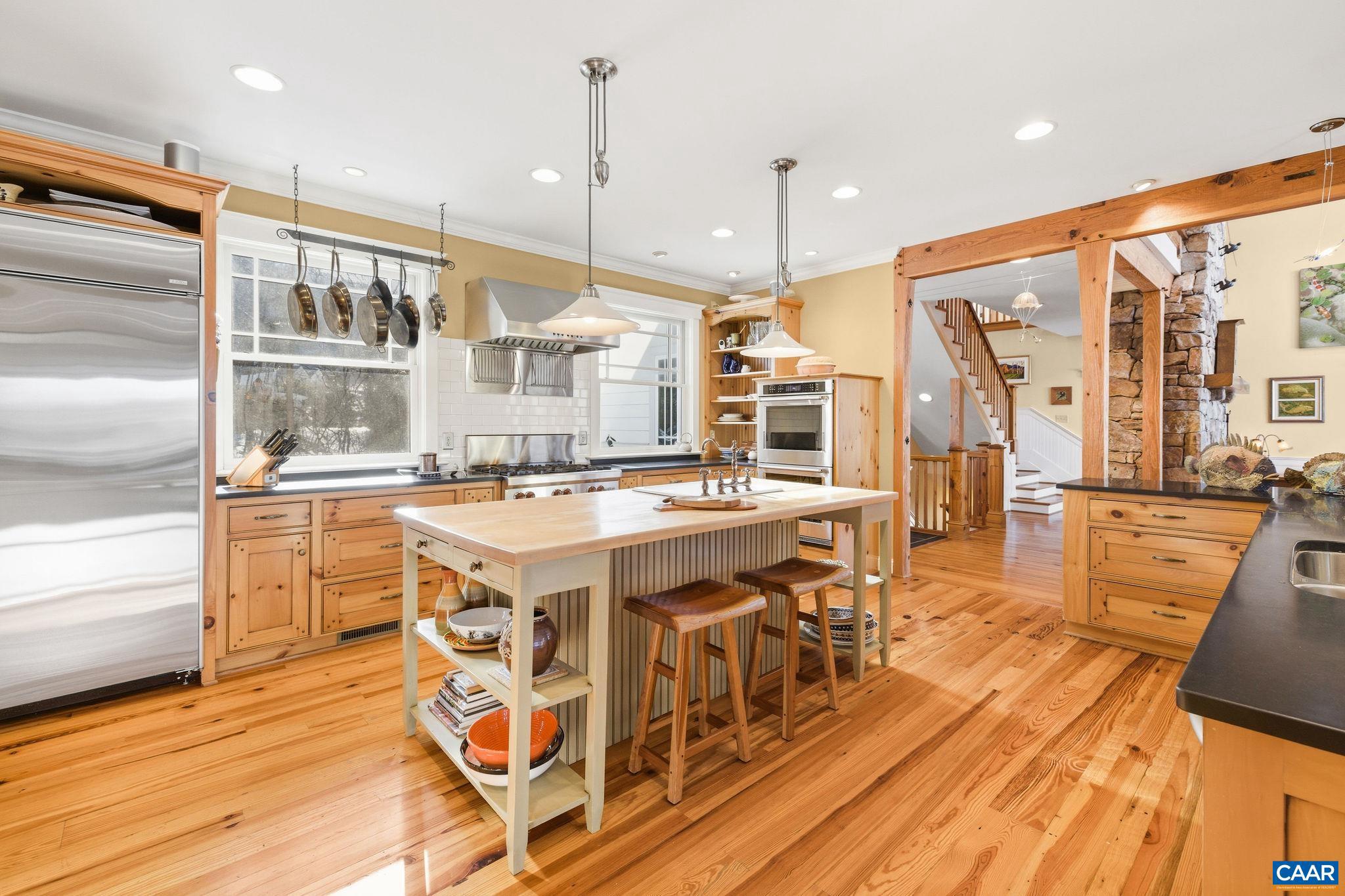 3135 ROCKS FARM CT