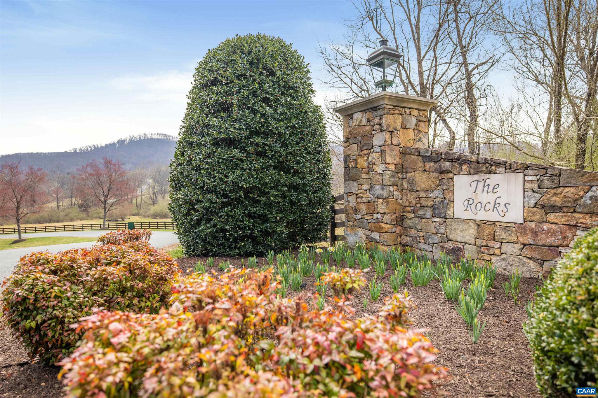 3135 ROCKS FARM CT