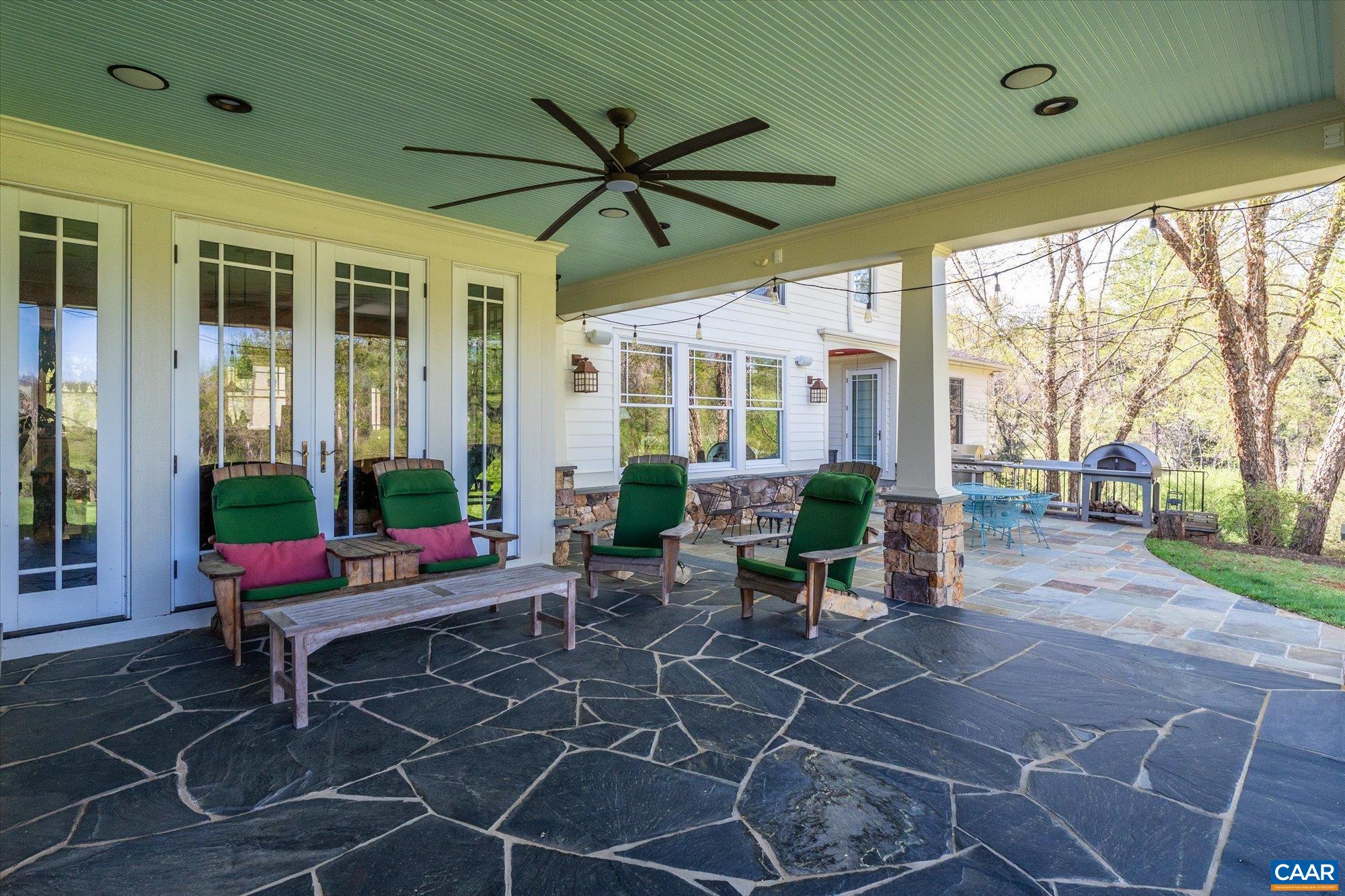 3135 ROCKS FARM CT