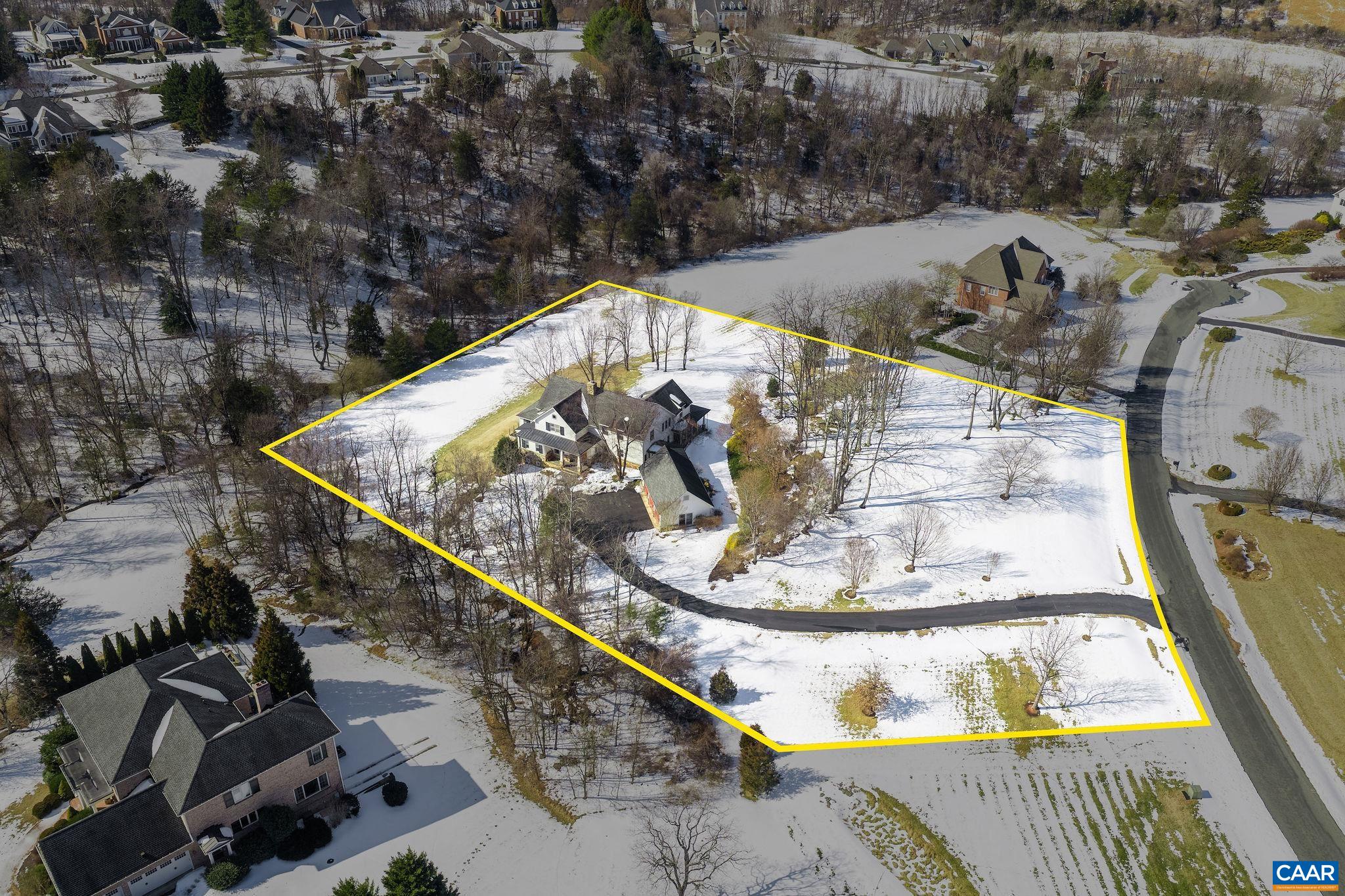 3135 ROCKS FARM CT