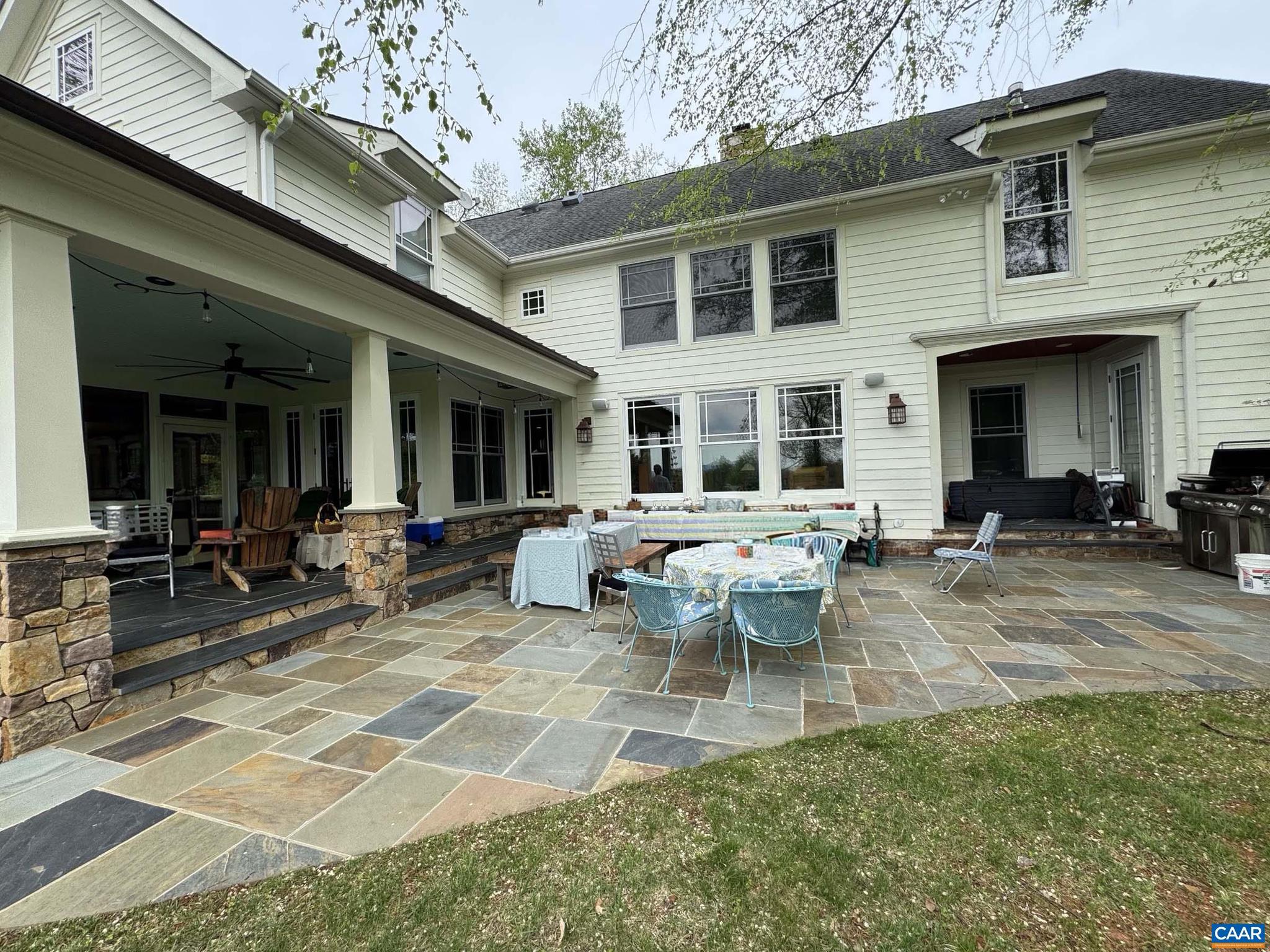3135 ROCKS FARM CT
