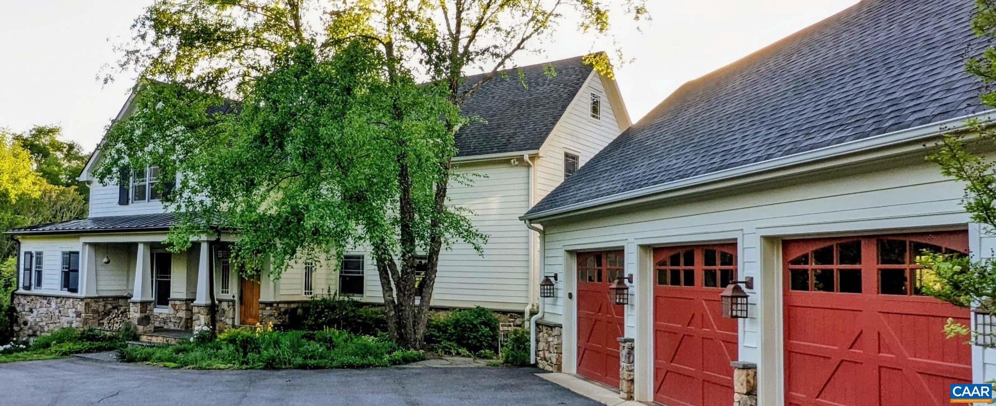 3135 ROCKS FARM CT