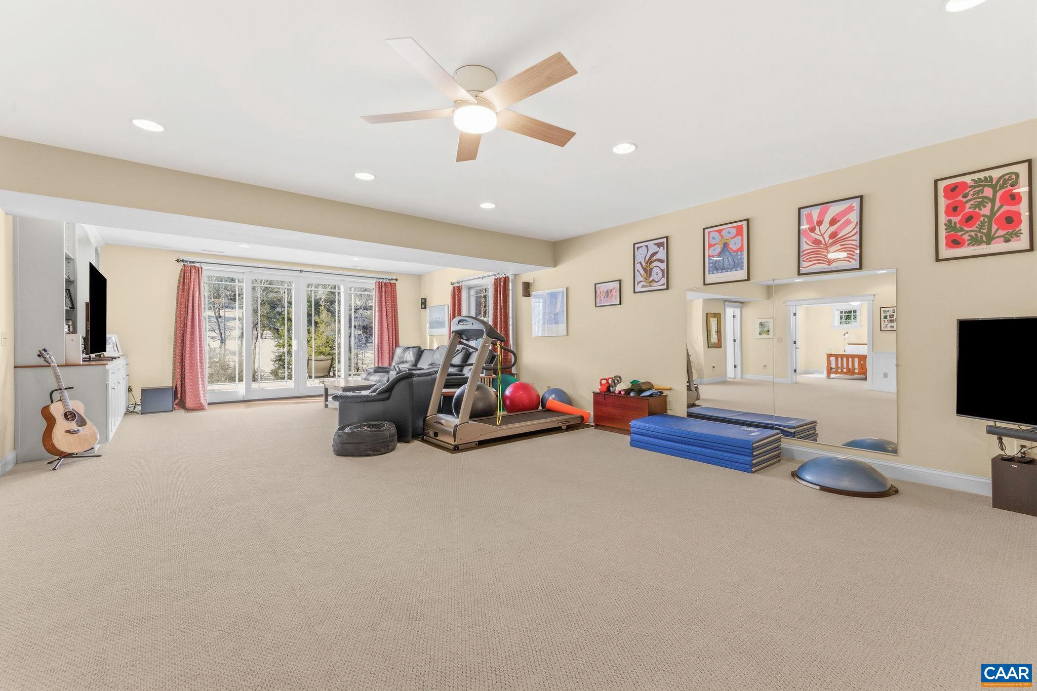 3135 ROCKS FARM CT
