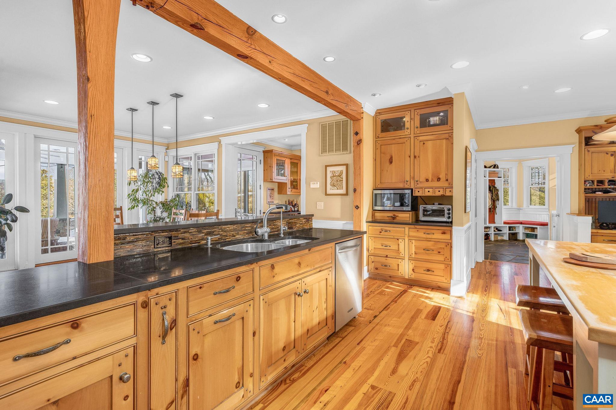 3135 ROCKS FARM CT