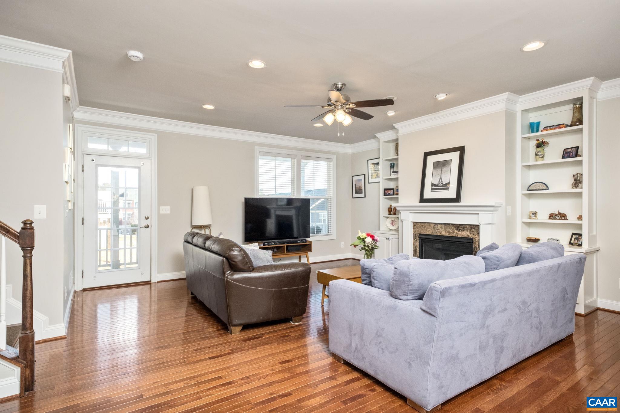 2138 AVINITY LOOP