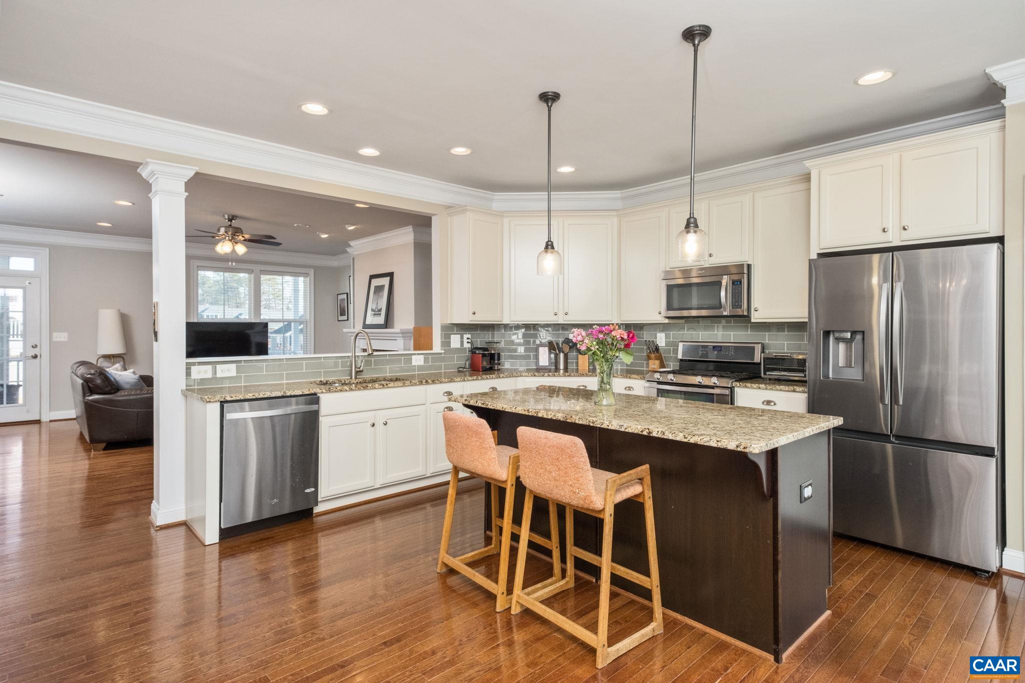 2138 AVINITY LOOP