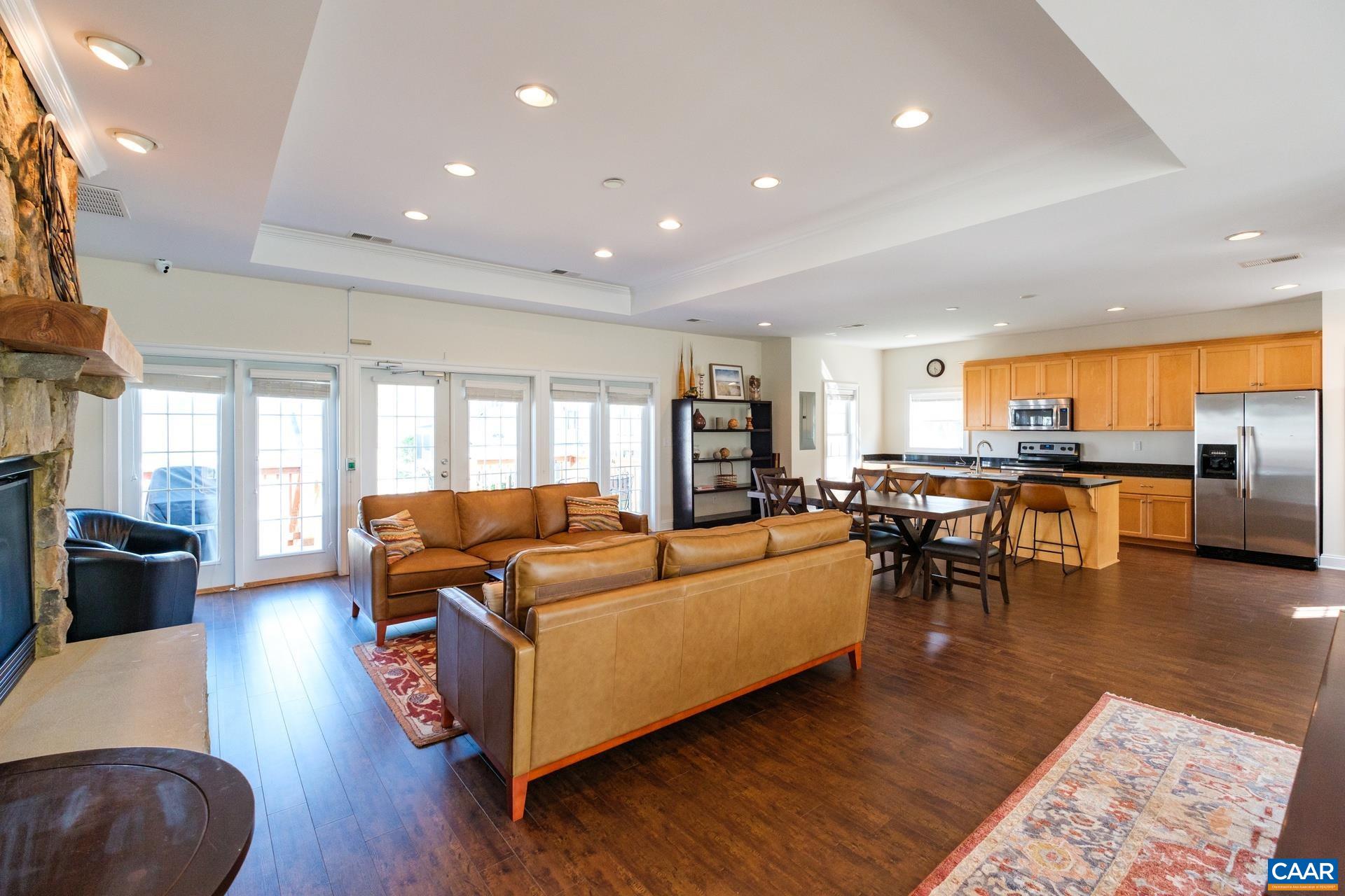 2138 AVINITY LOOP