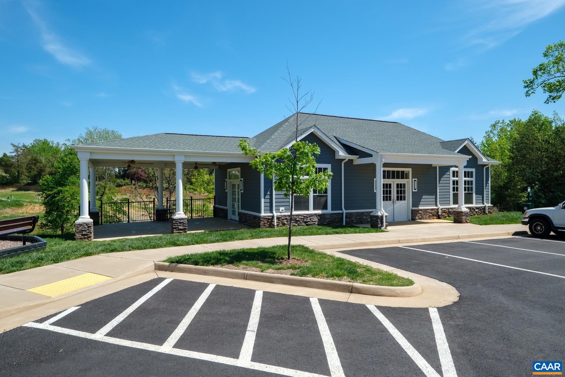 2138 AVINITY LOOP
