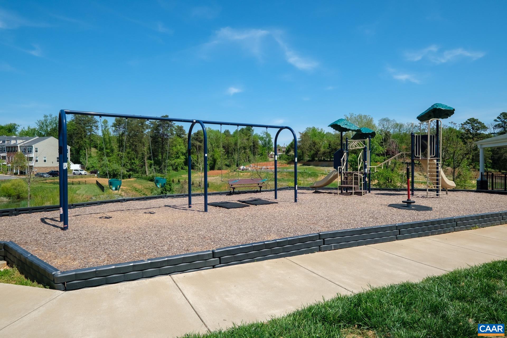 2138 AVINITY LOOP