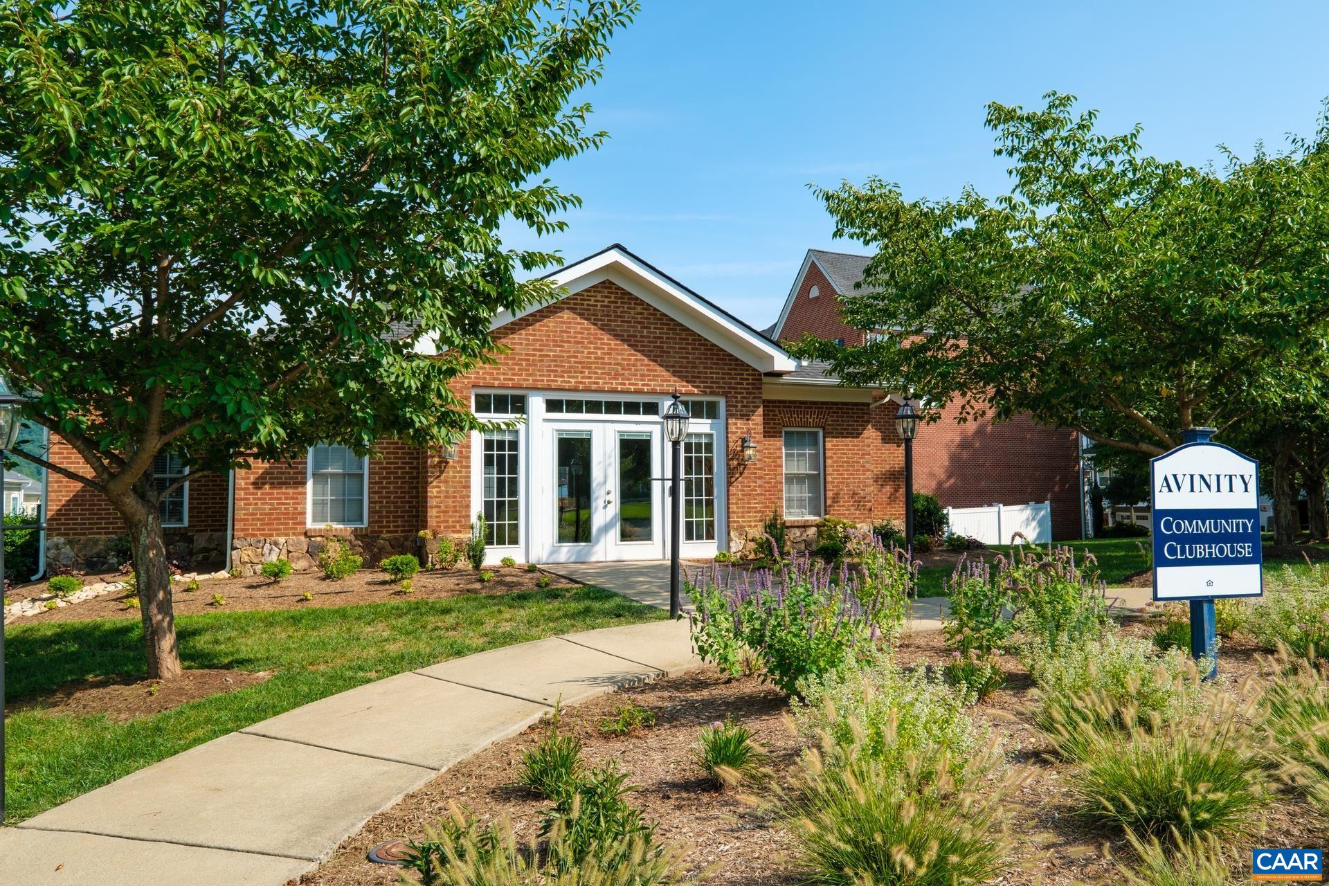 2138 AVINITY LOOP