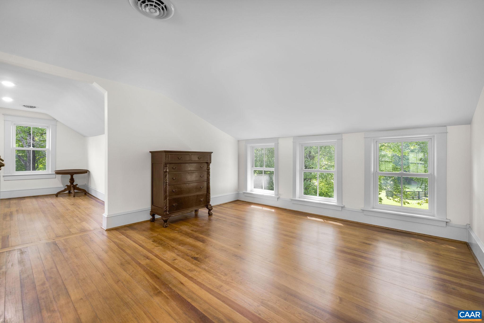 5321 RIVER RD