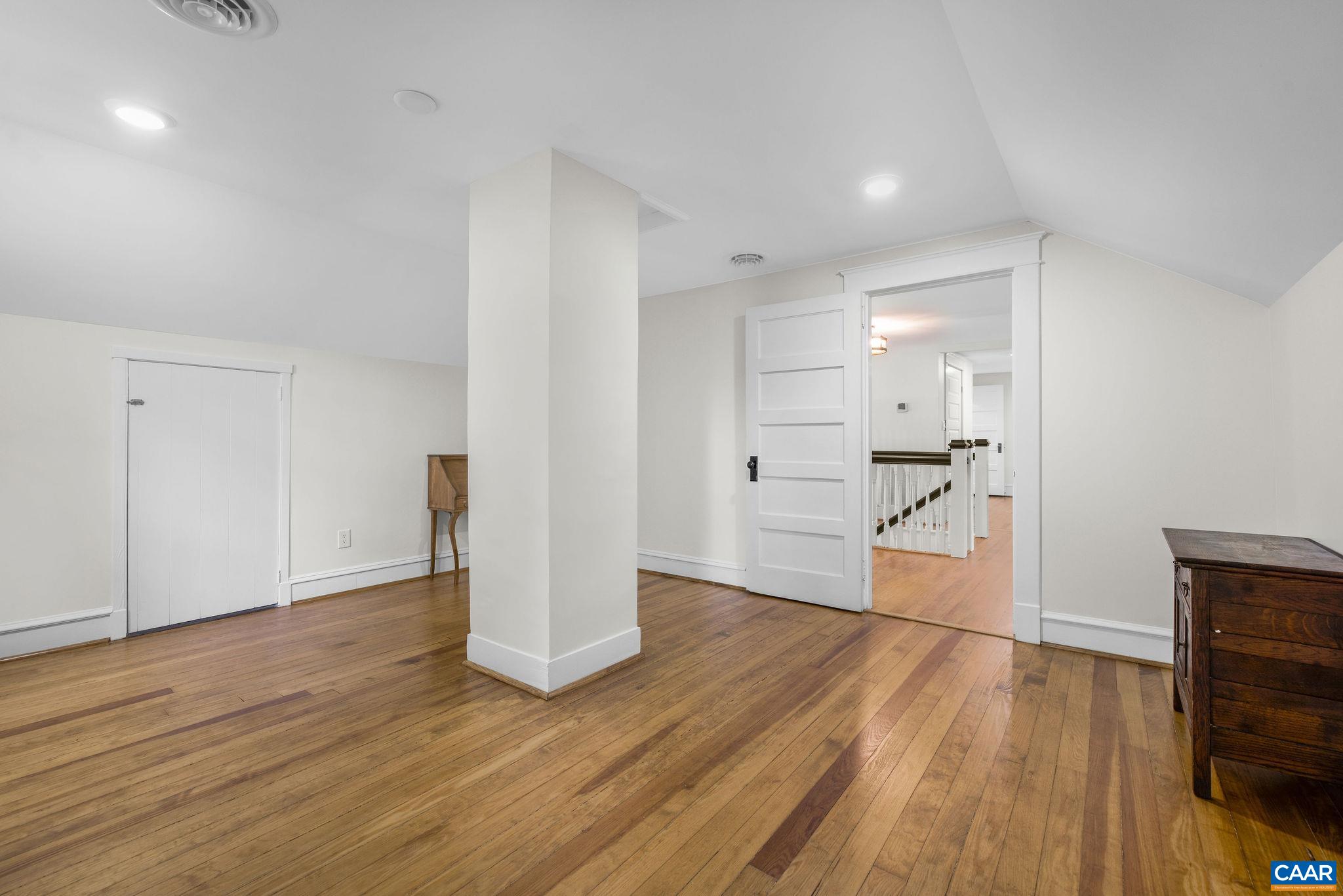 5321 RIVER RD