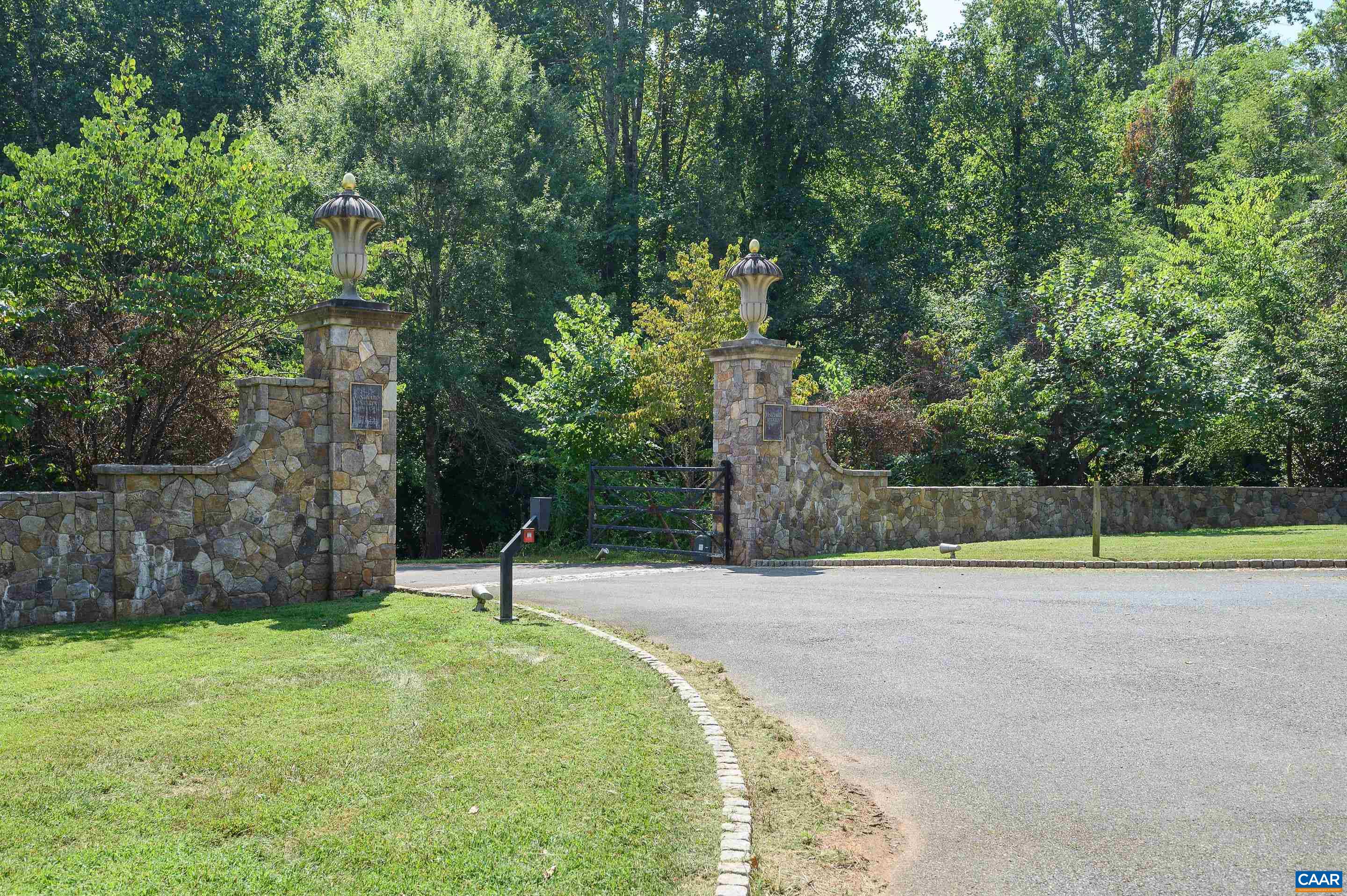 2621 COOPERS LN
