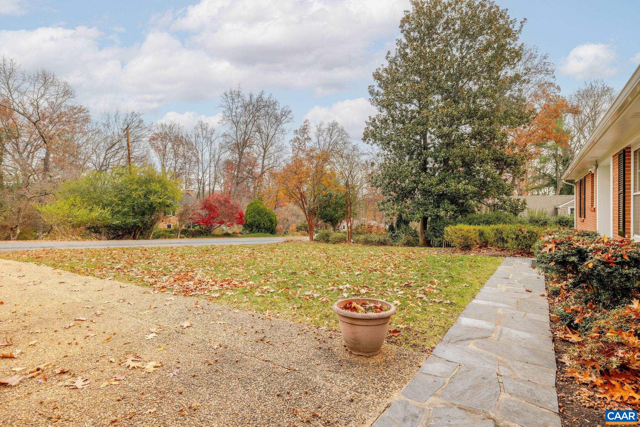1822 MEADOWBROOK HEIGHTS RD