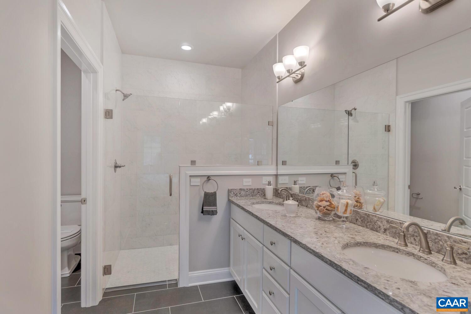 1257 FARROW DR