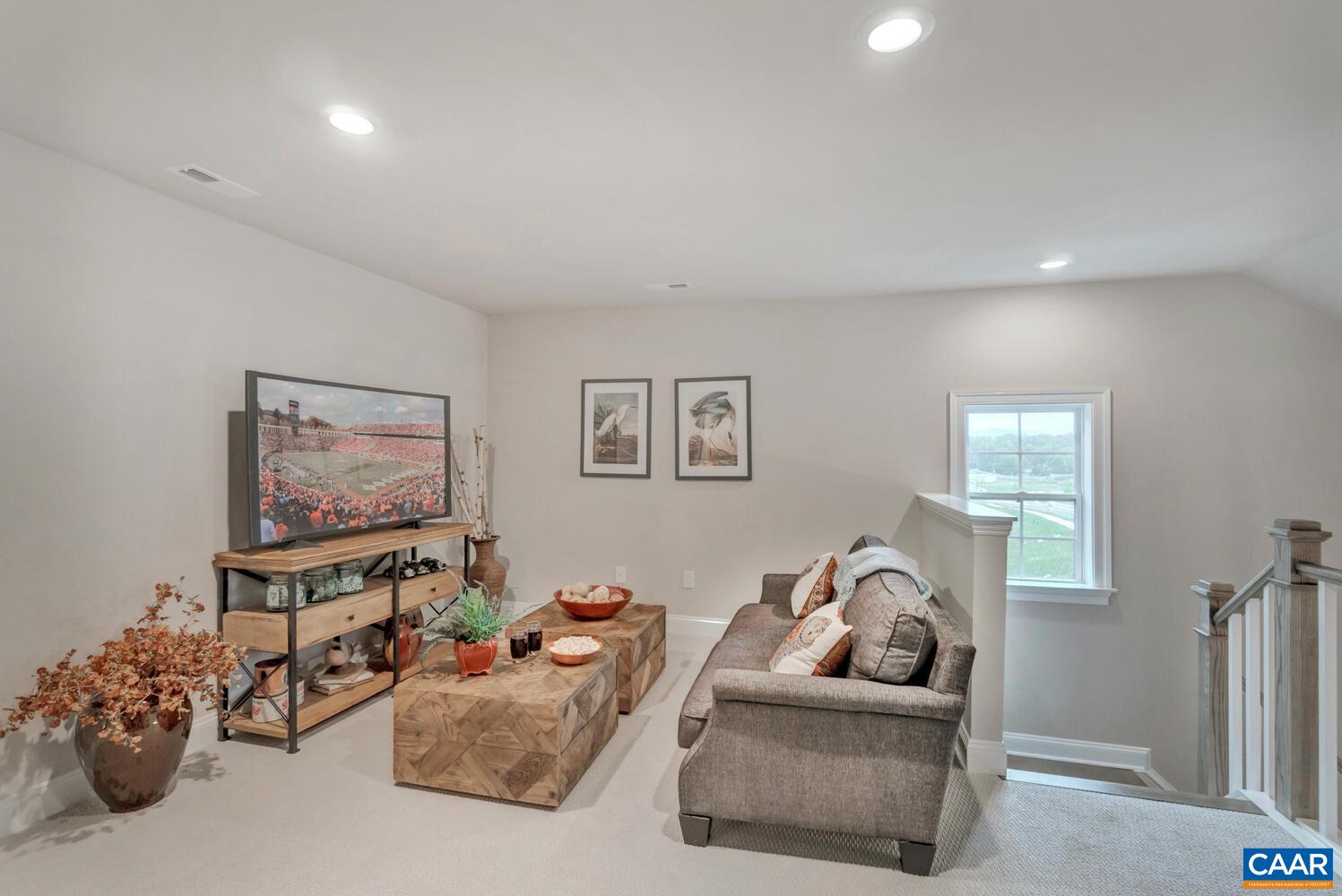 1257 FARROW DR