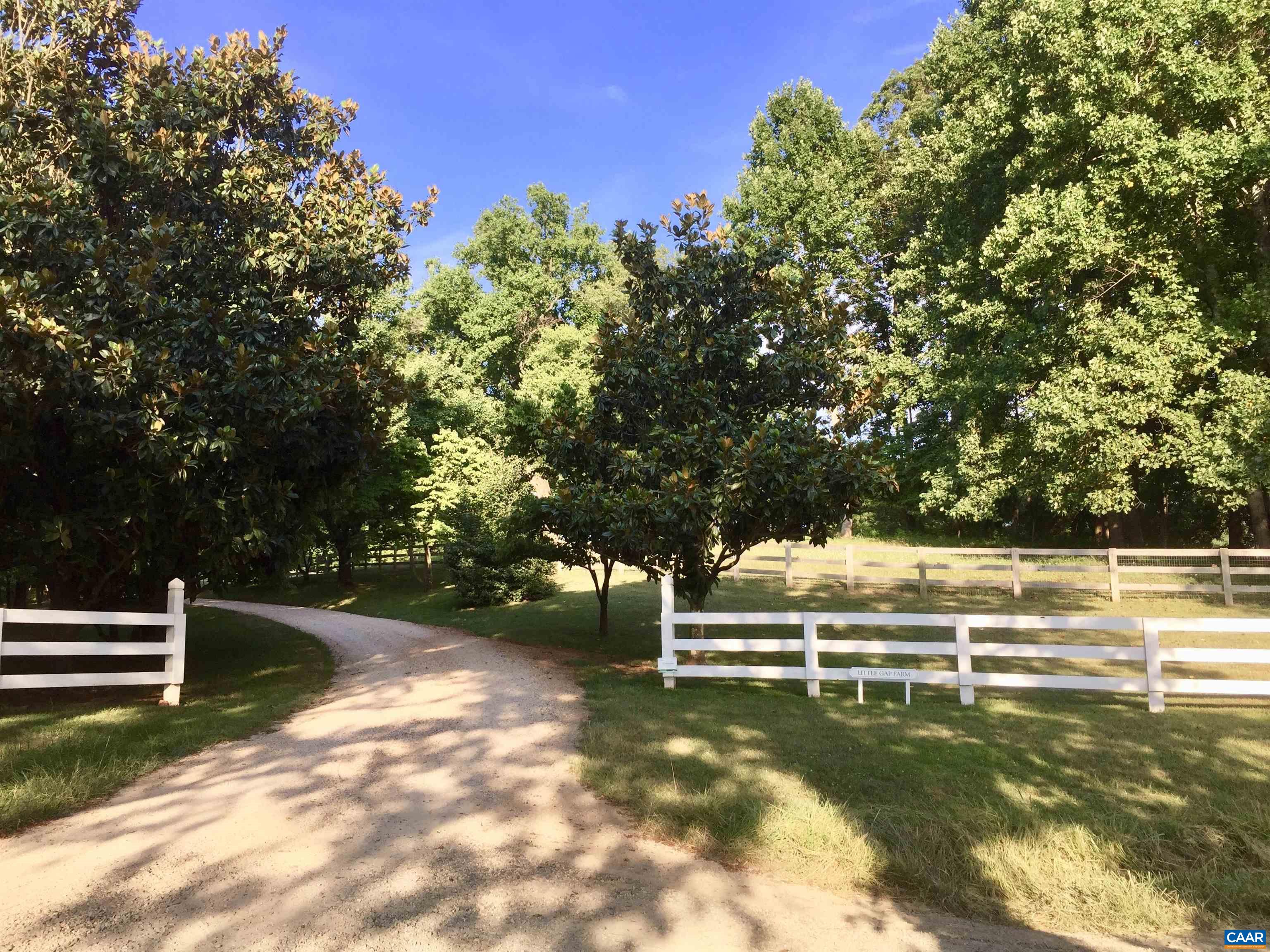 1293 HAMMOCKS GAP RD