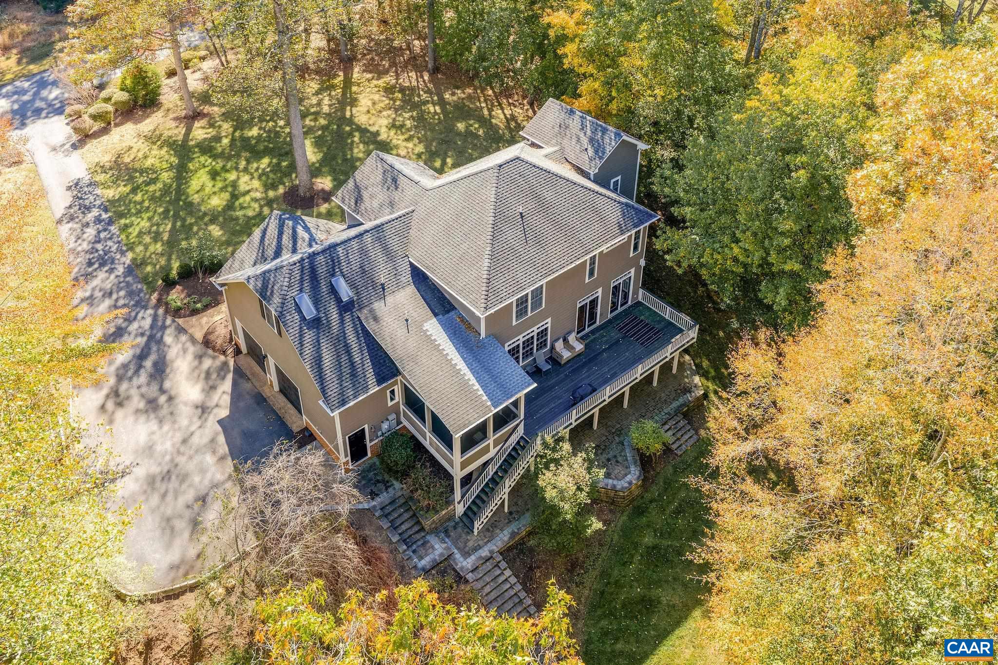 4245 WOODTHRUSH LN