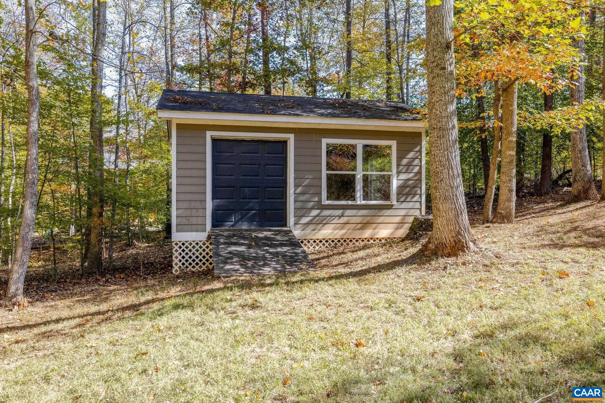 4245 WOODTHRUSH LN