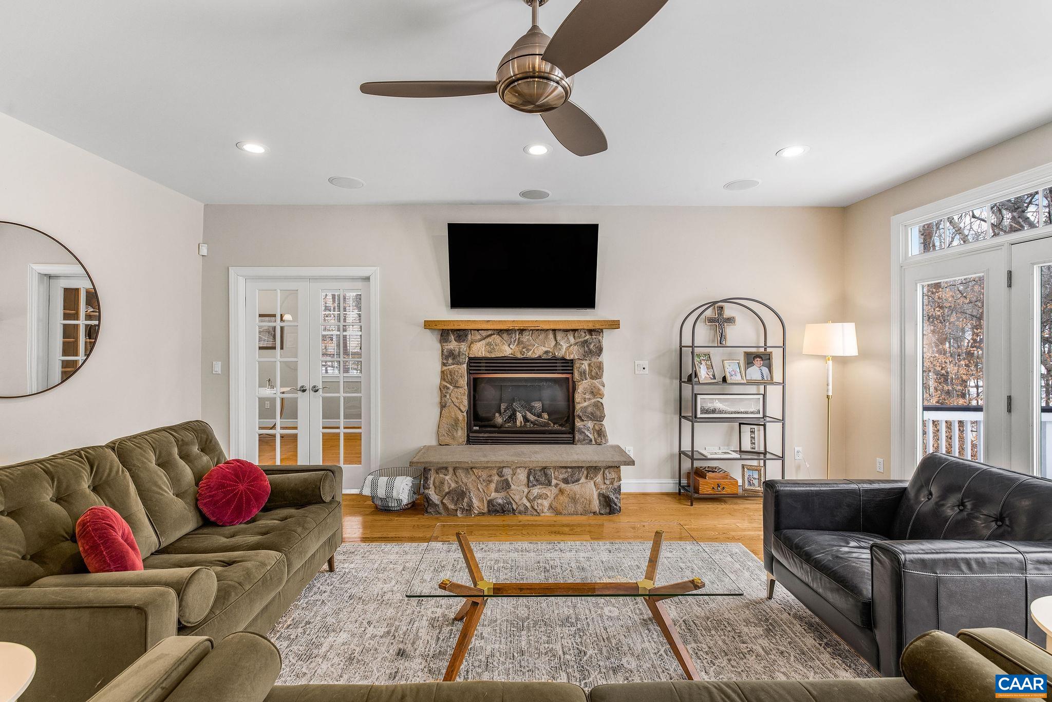 4245 WOODTHRUSH LN