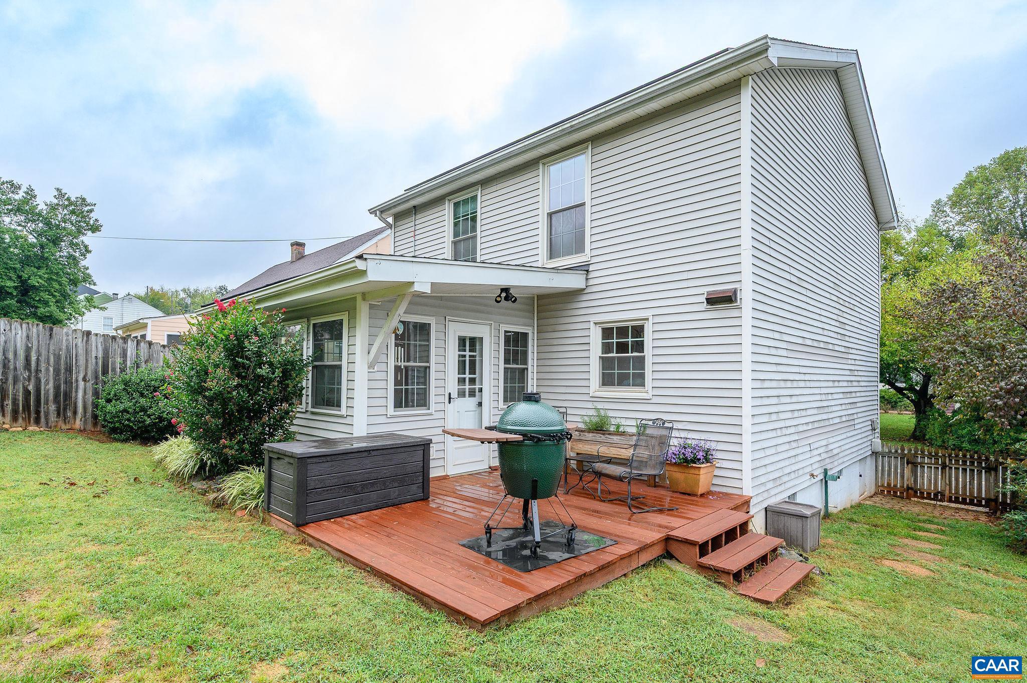 302 PALATINE AVE