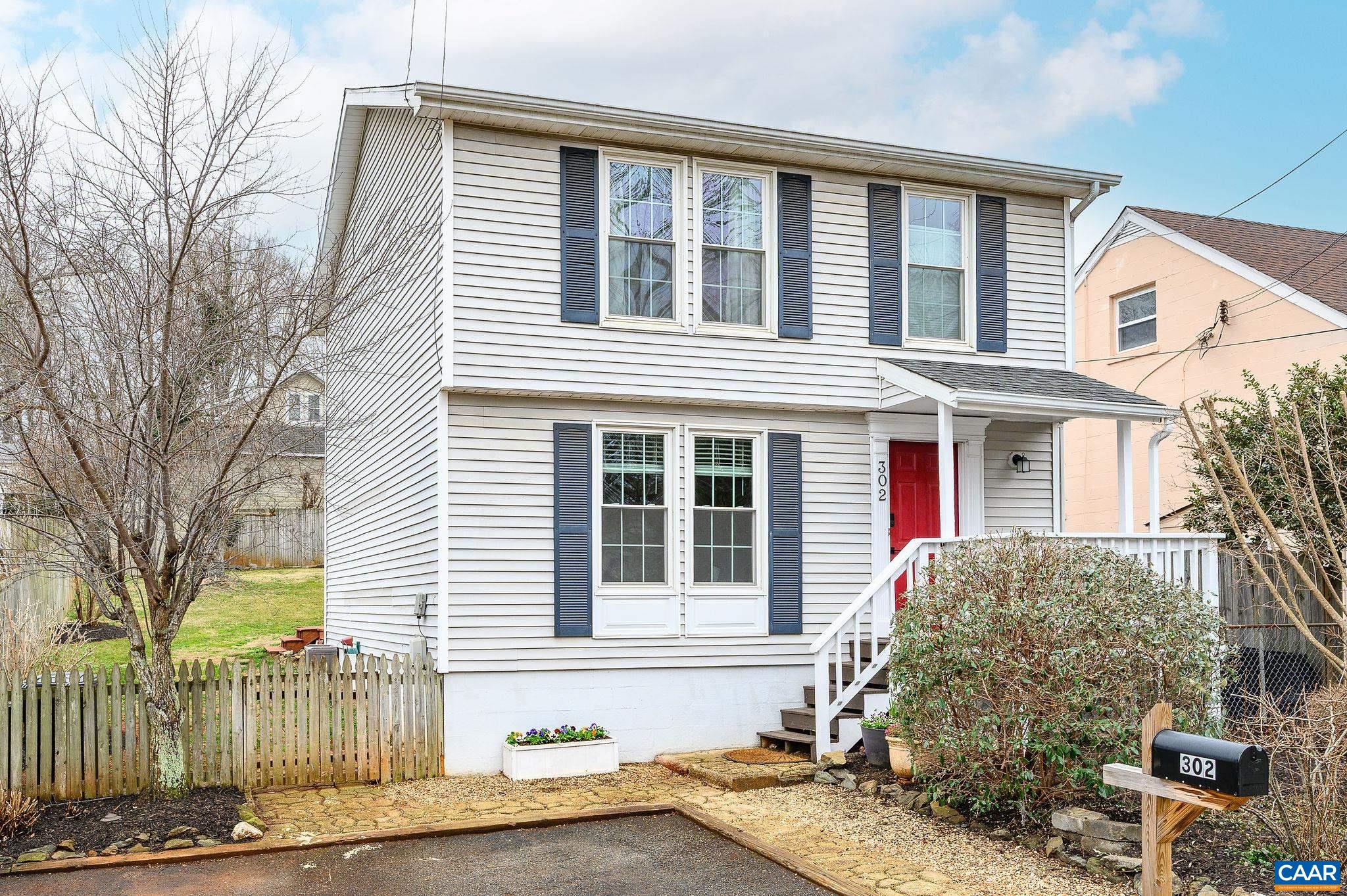 302 PALATINE AVE