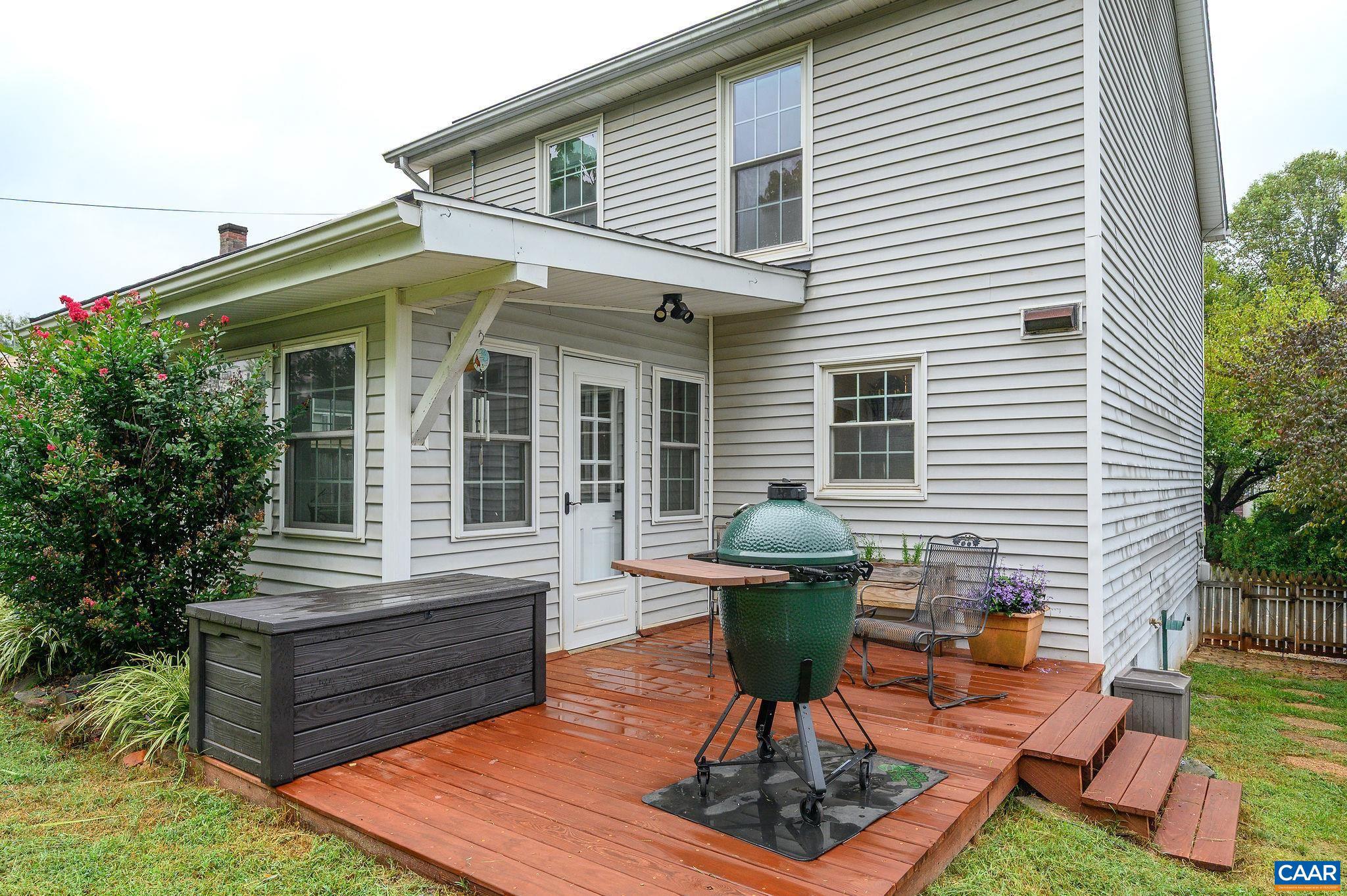302 PALATINE AVE