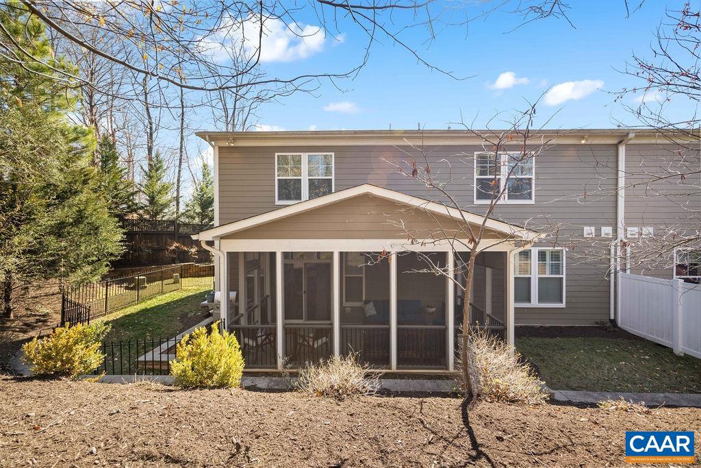 1417 FARROW HILL CT