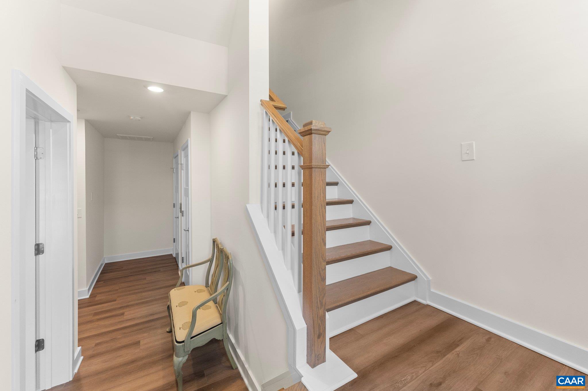 5473 GOLF DR