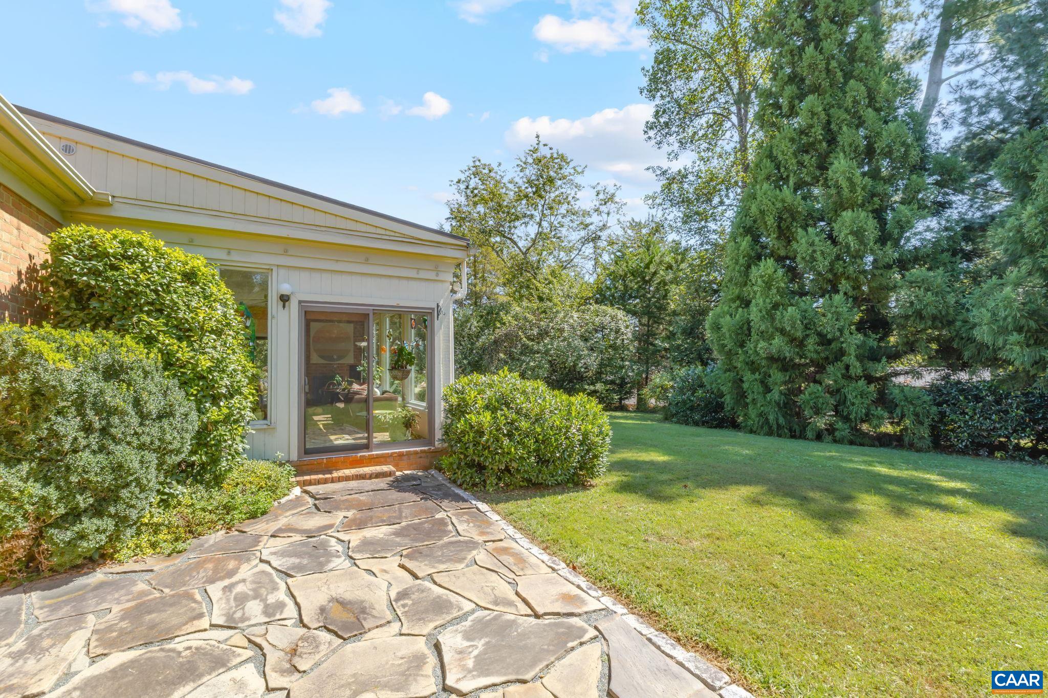 311 GLOUCESTER RD