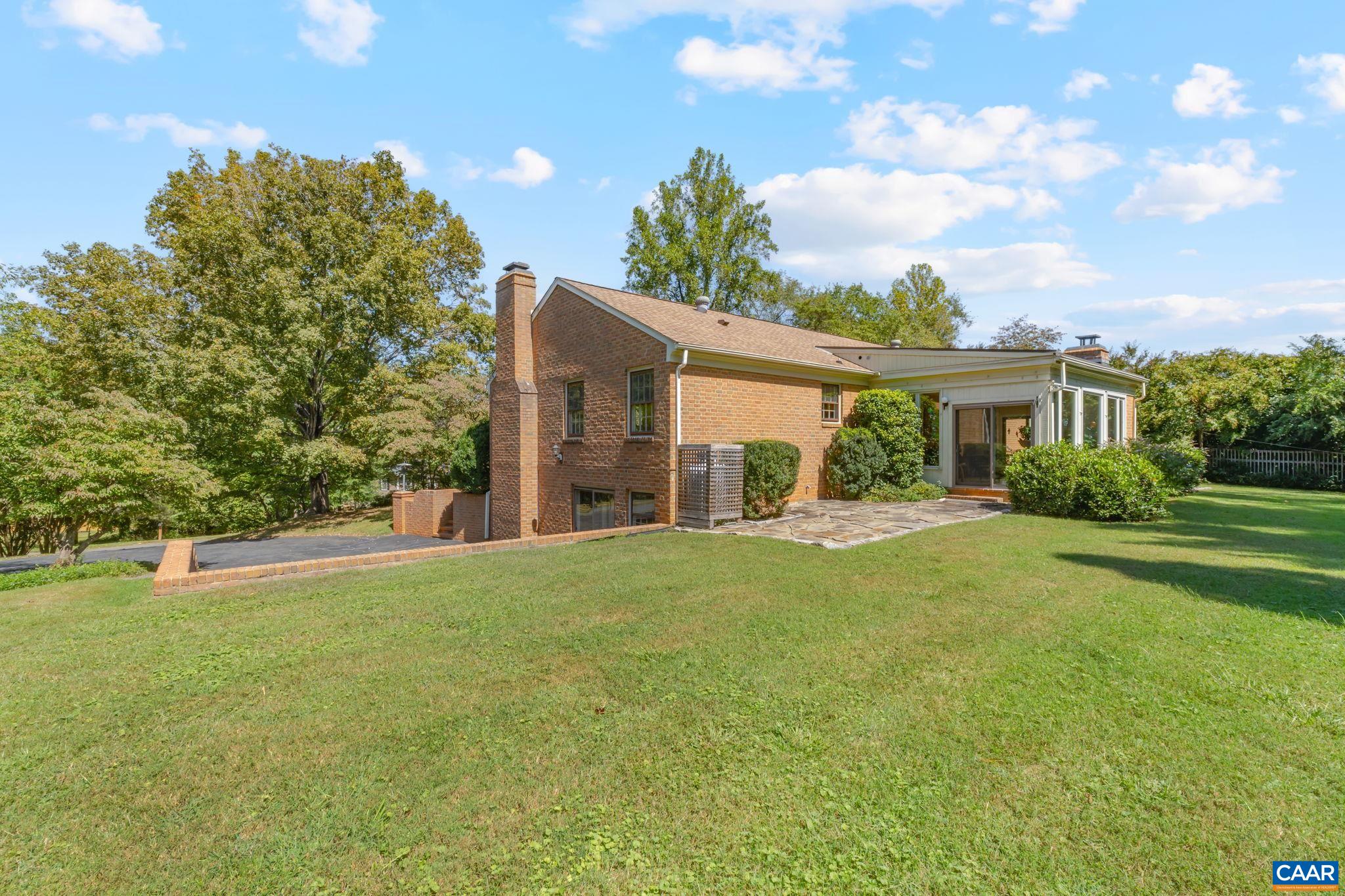 311 GLOUCESTER RD
