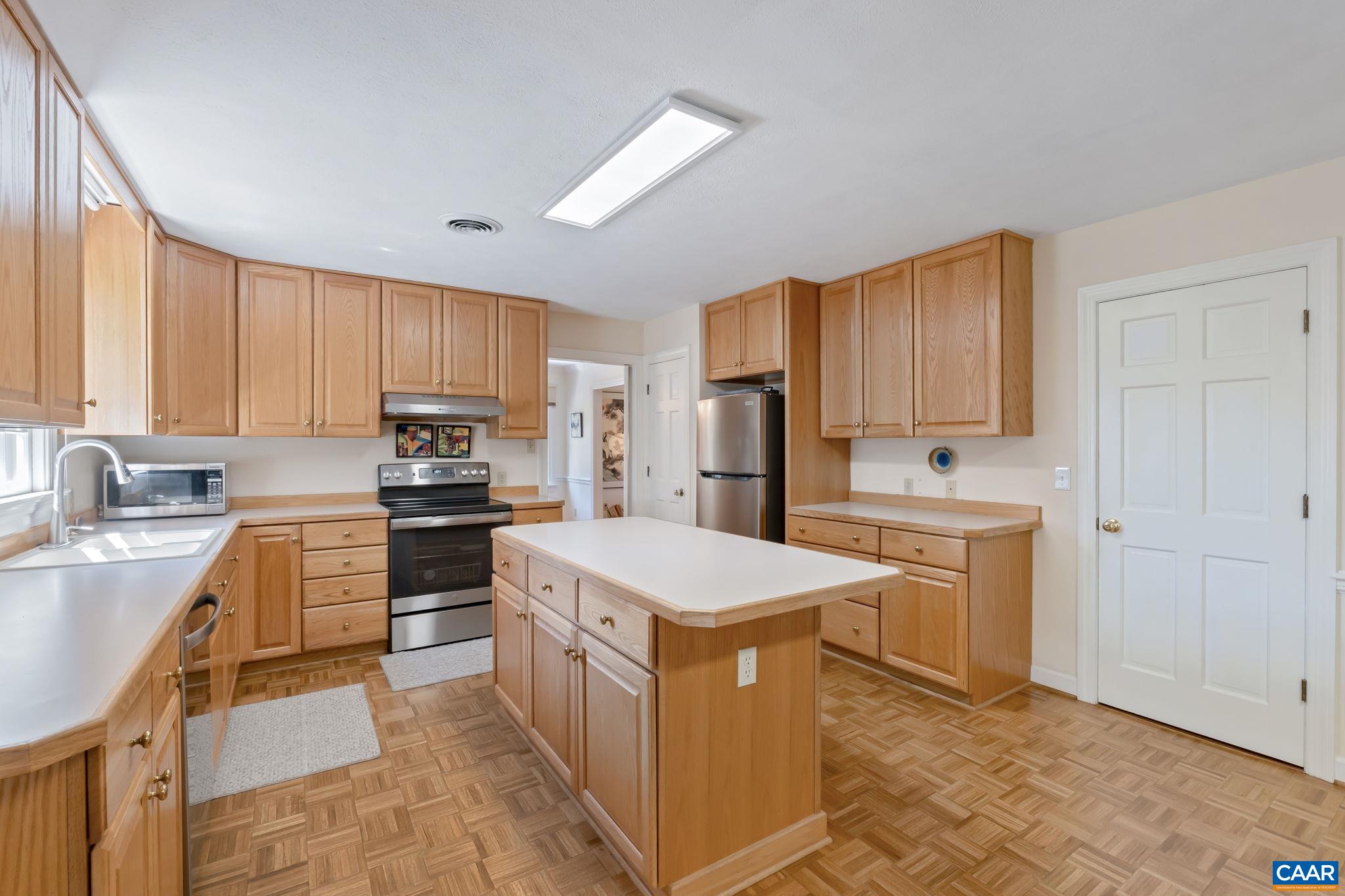 311 GLOUCESTER RD