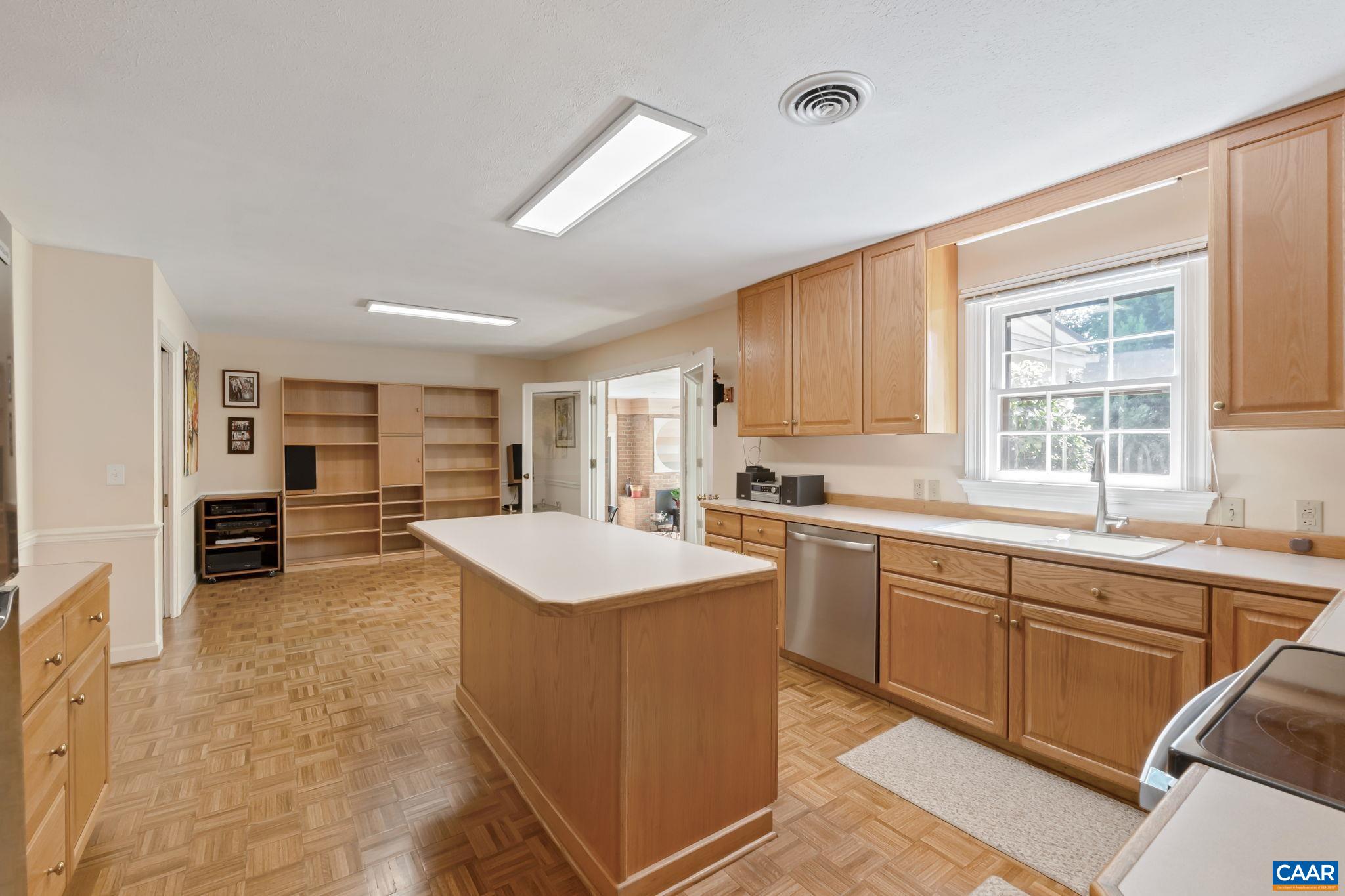 311 GLOUCESTER RD