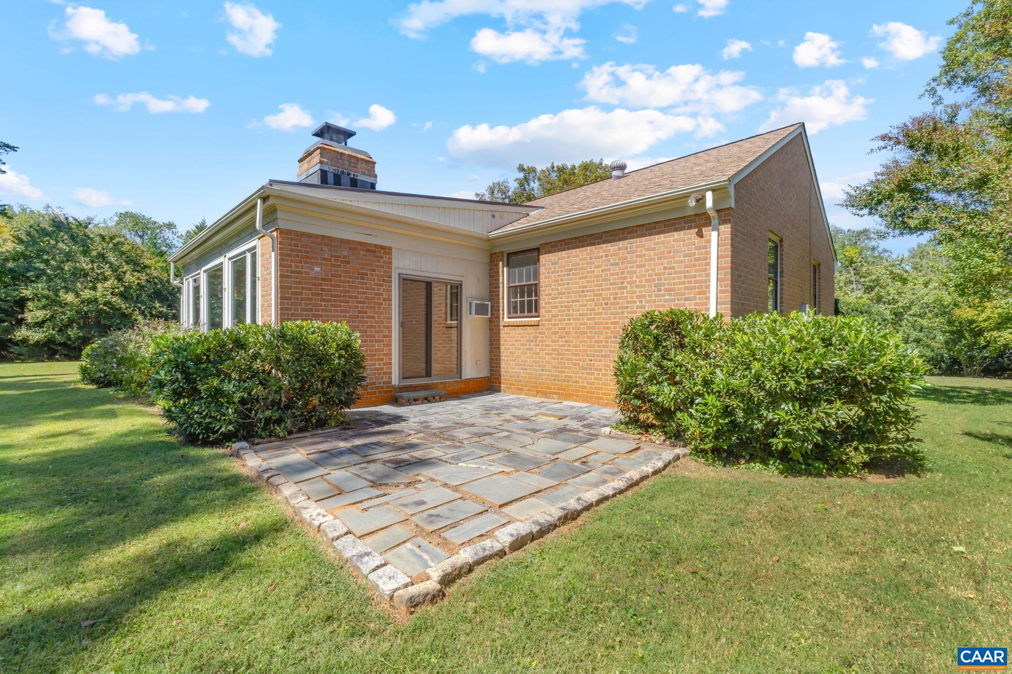 311 GLOUCESTER RD