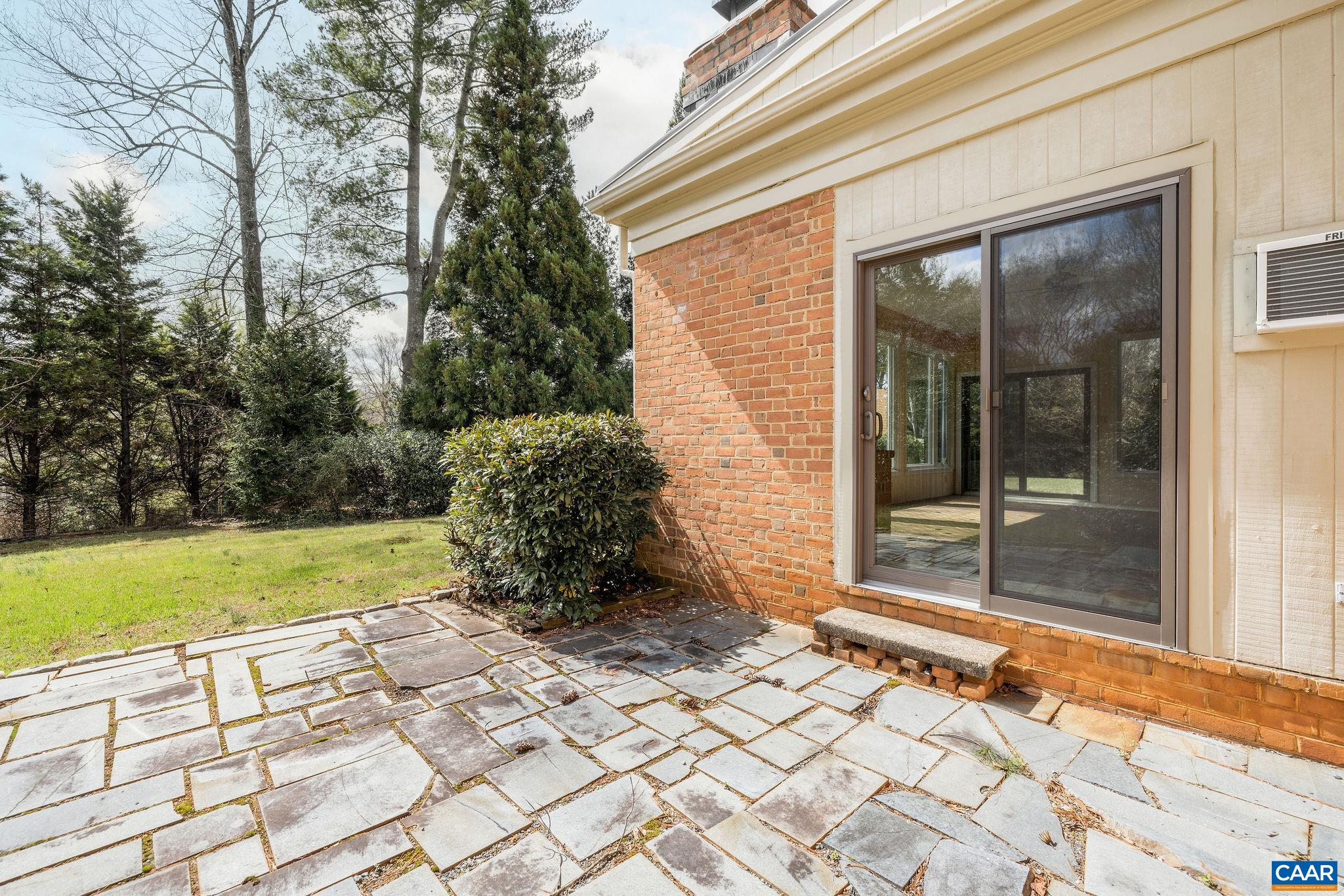 311 GLOUCESTER RD