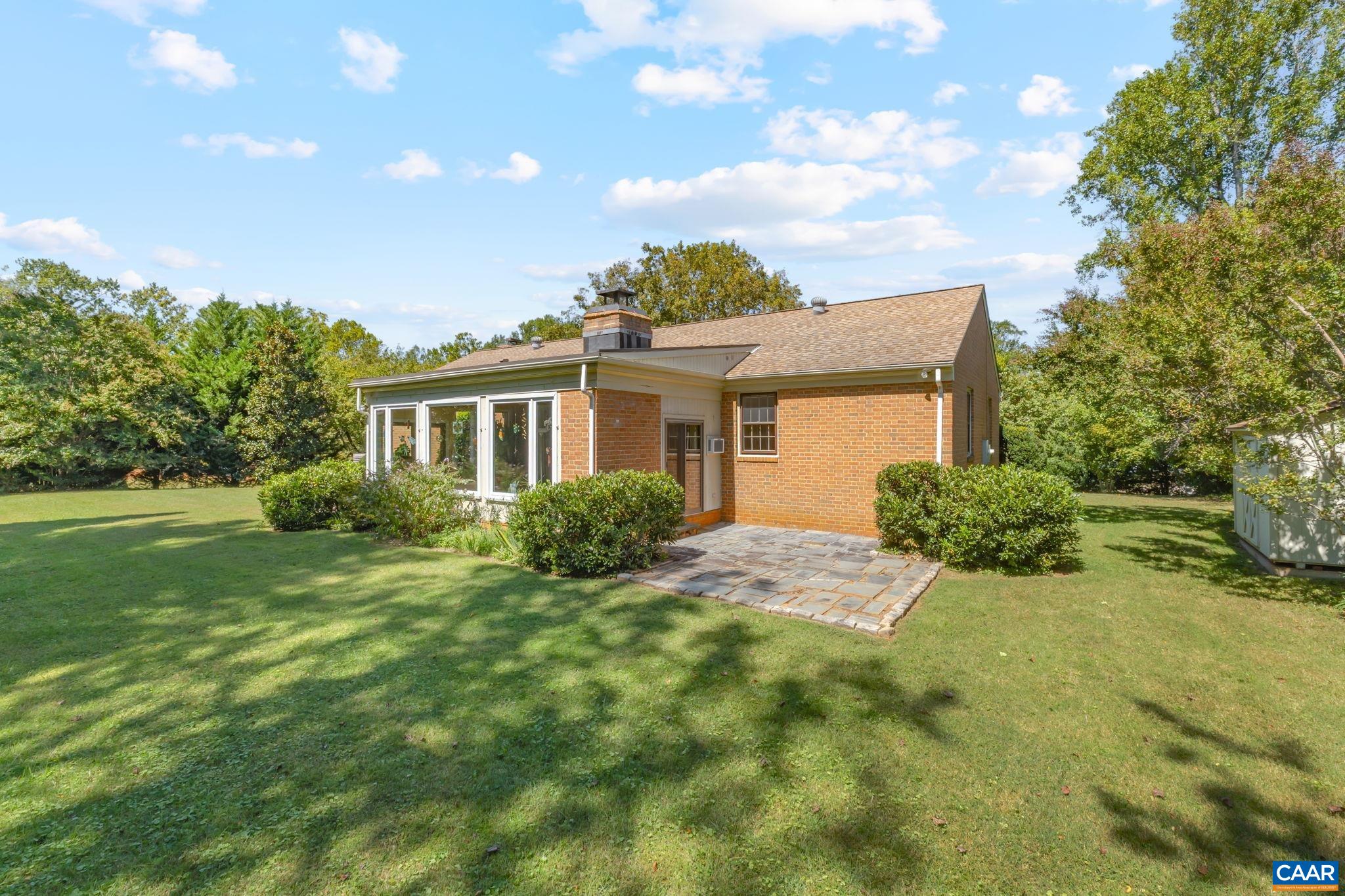 311 GLOUCESTER RD