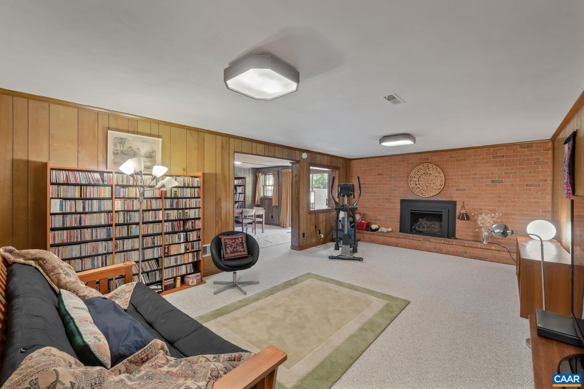 311 GLOUCESTER RD