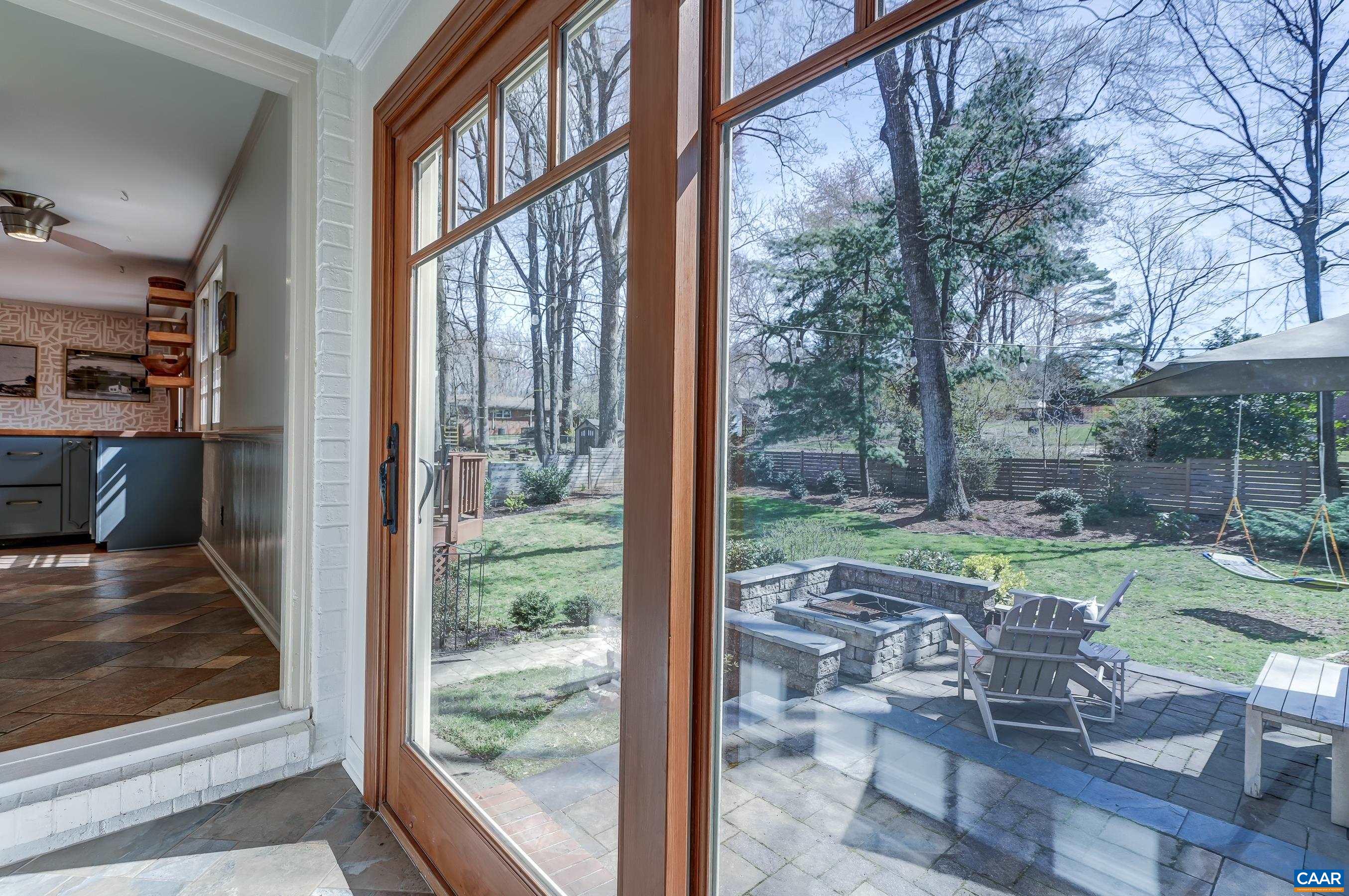 1416 LESTER DR