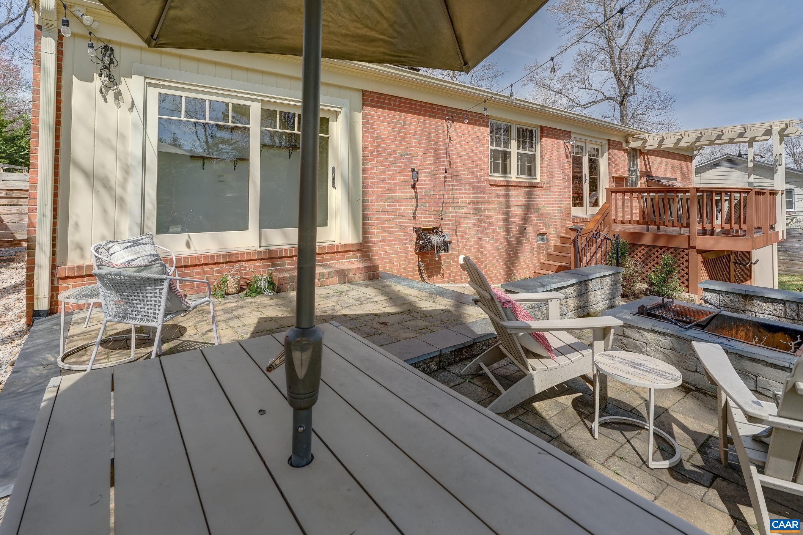 1416 LESTER DR