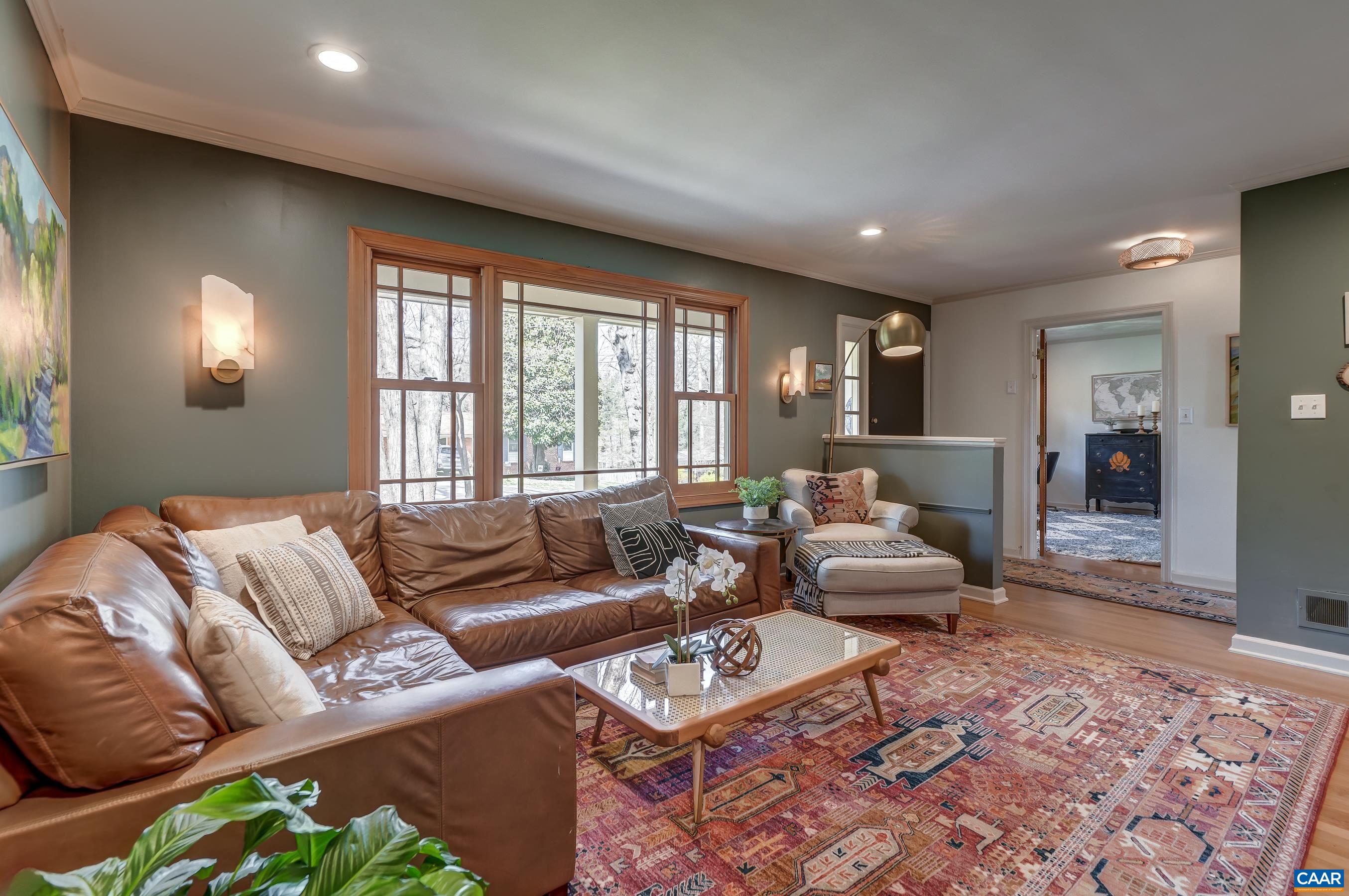 1416 LESTER DR